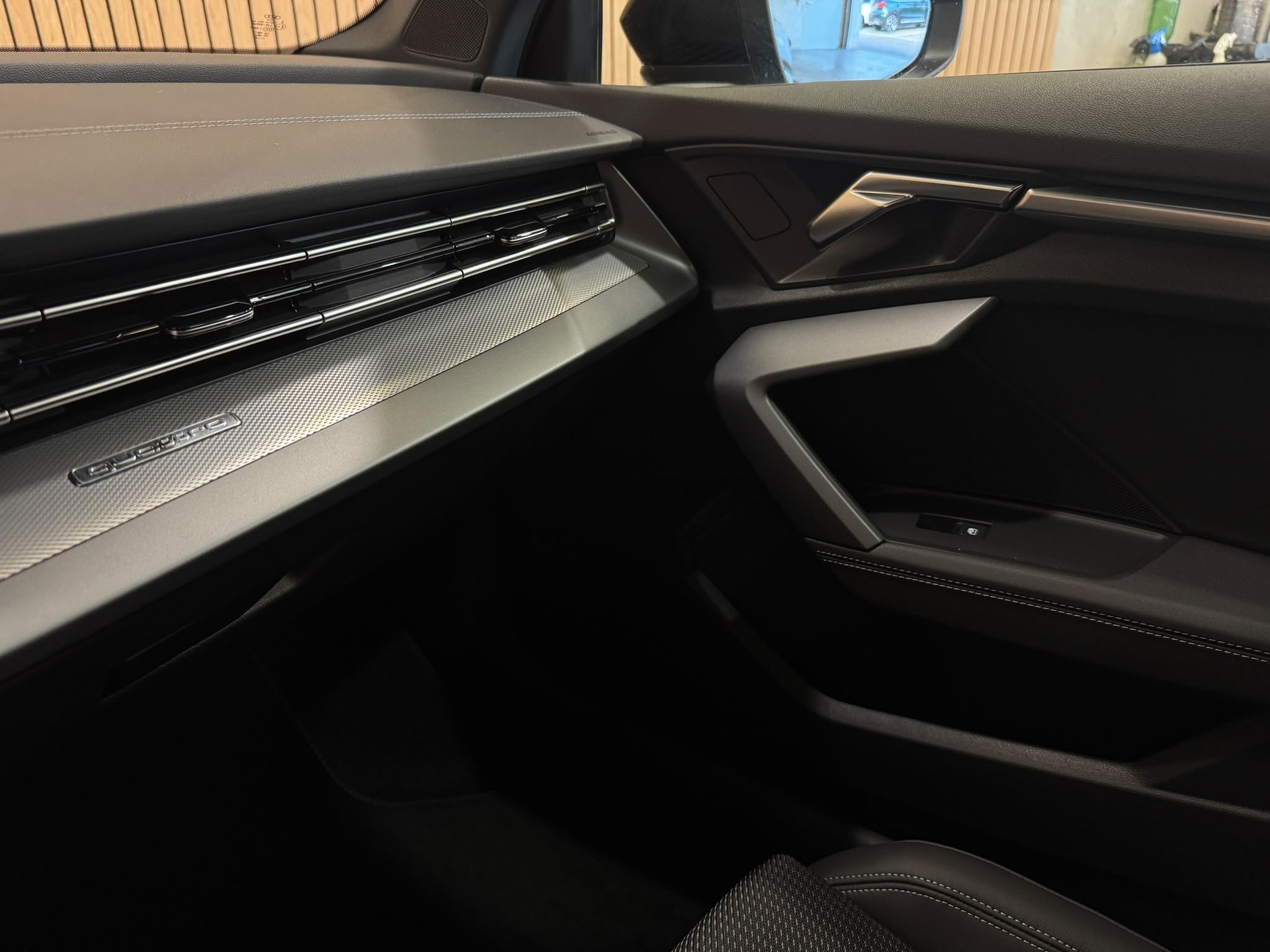 AUDI S3 Sportback-image-15