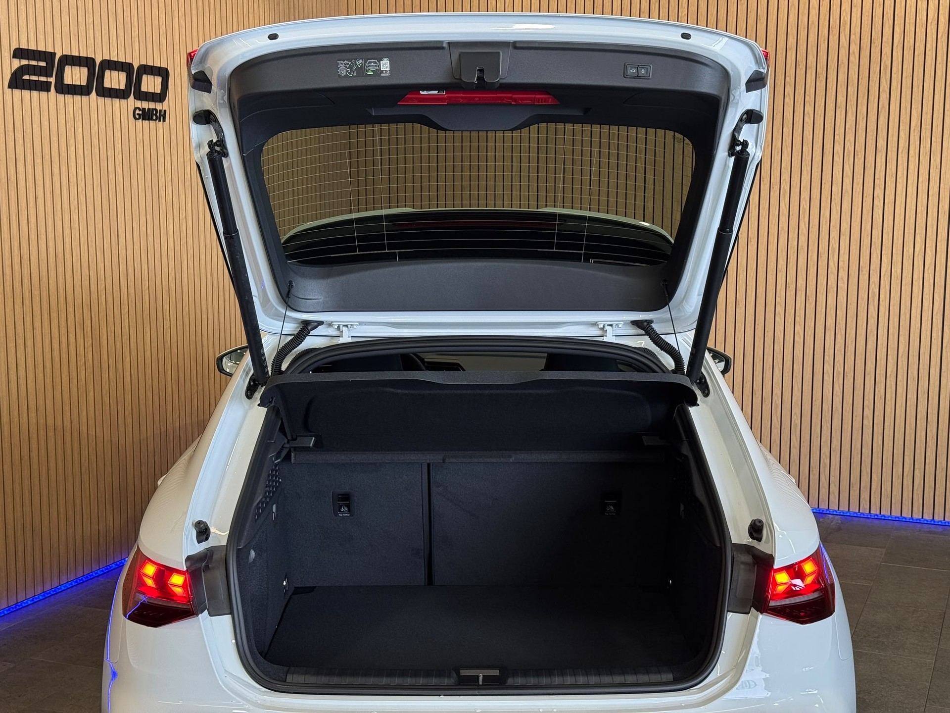 AUDI S3 Sportback-image-7