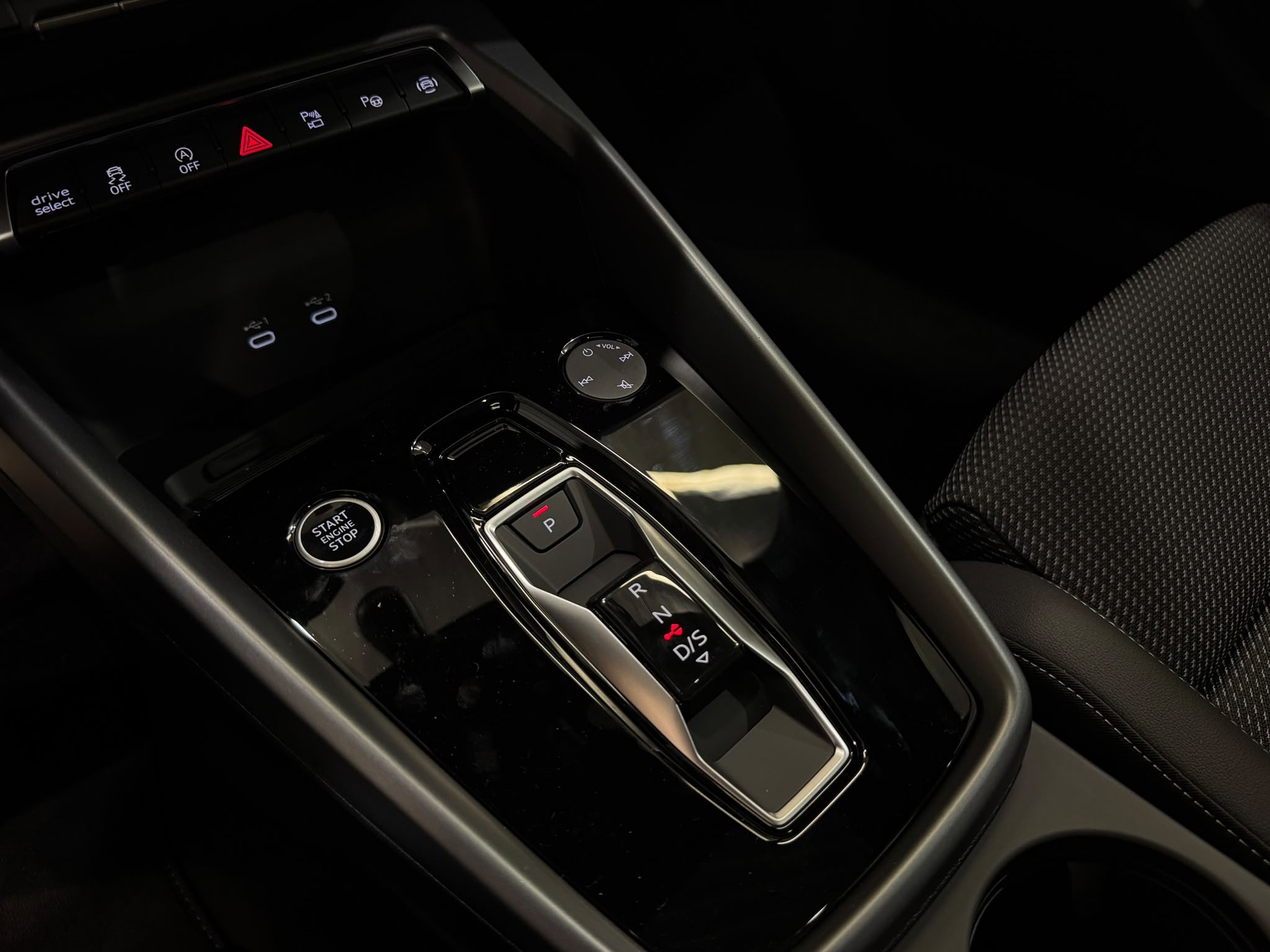 AUDI S3 Sportback-image-16