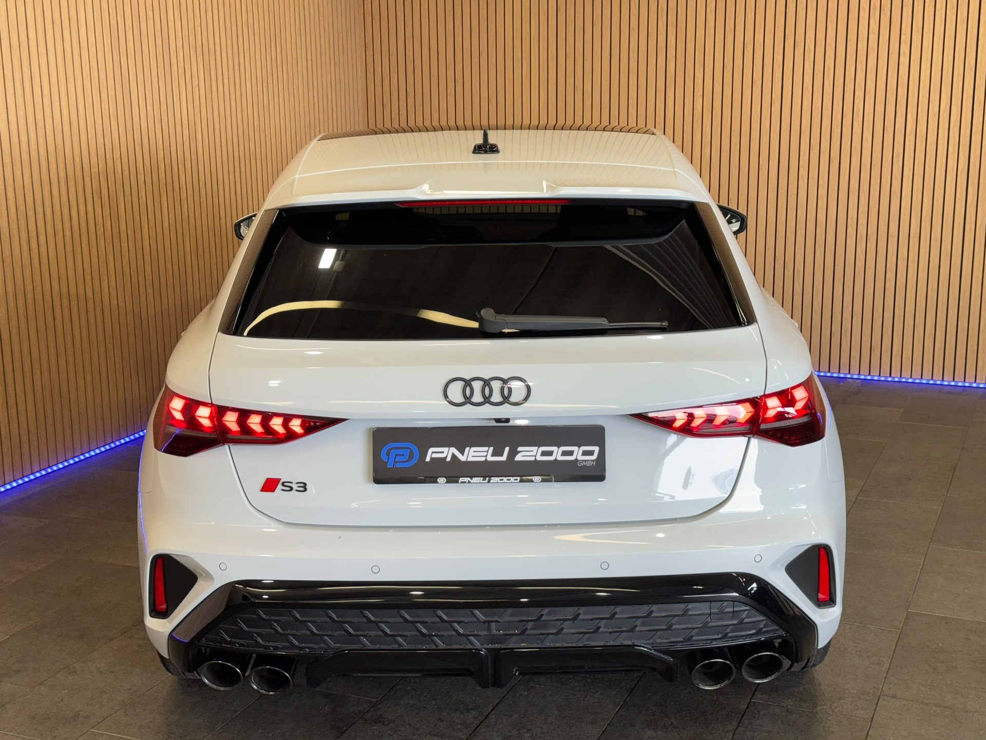 AUDI S3 Sportback-image-5