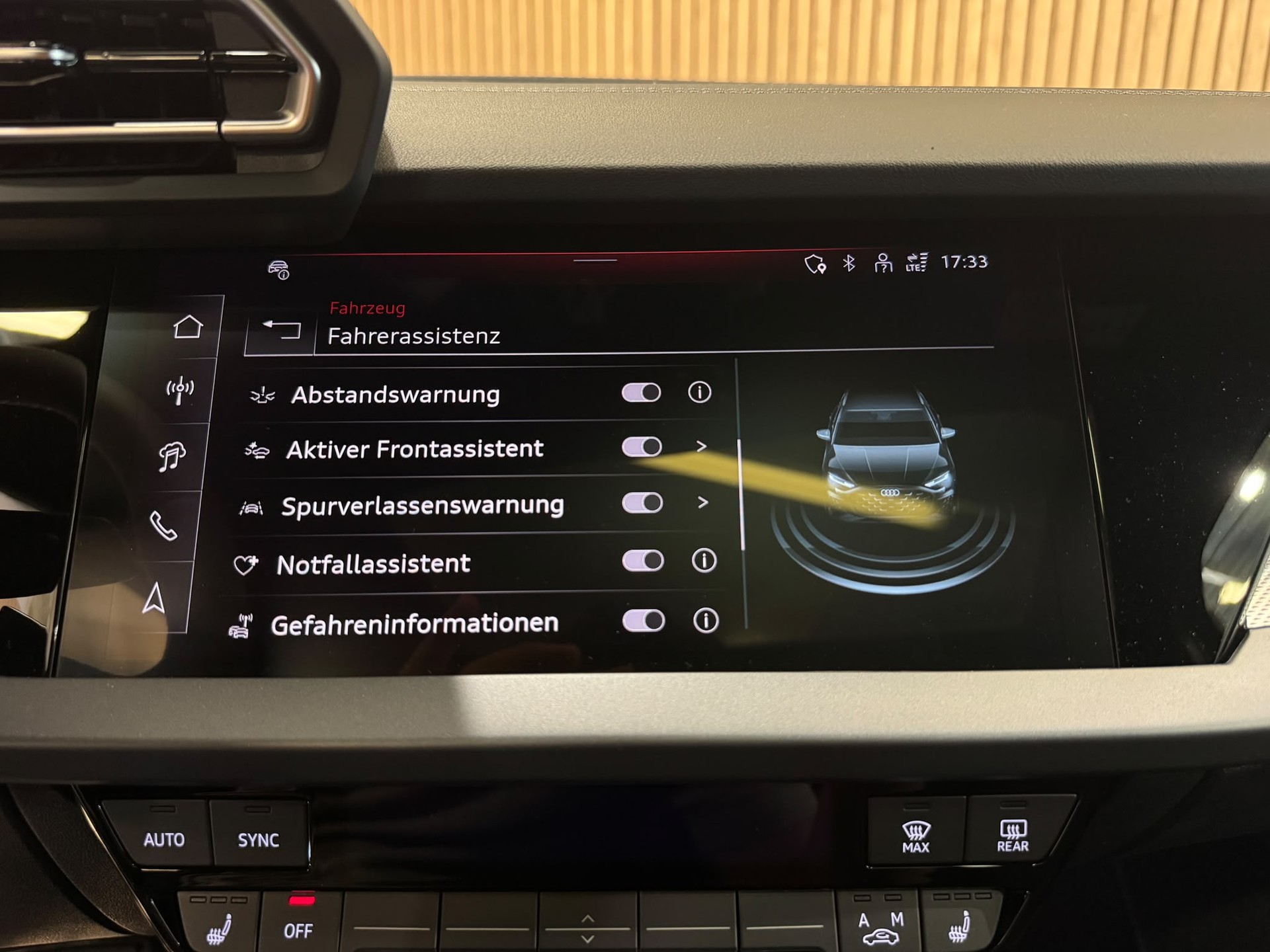 AUDI S3 Sportback-image-23