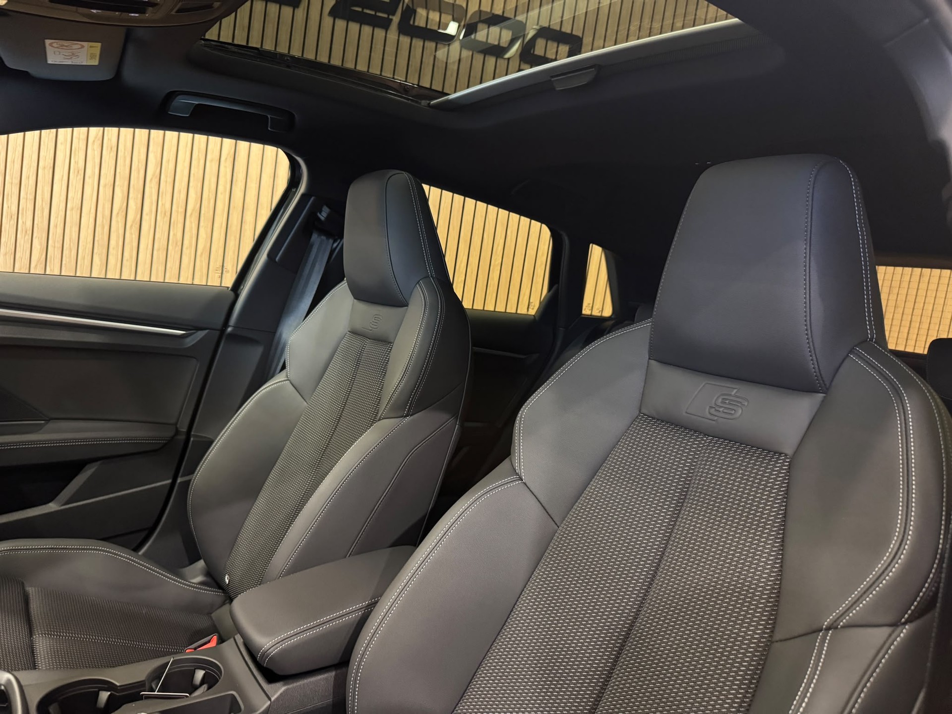 AUDI S3 Sportback-image-25