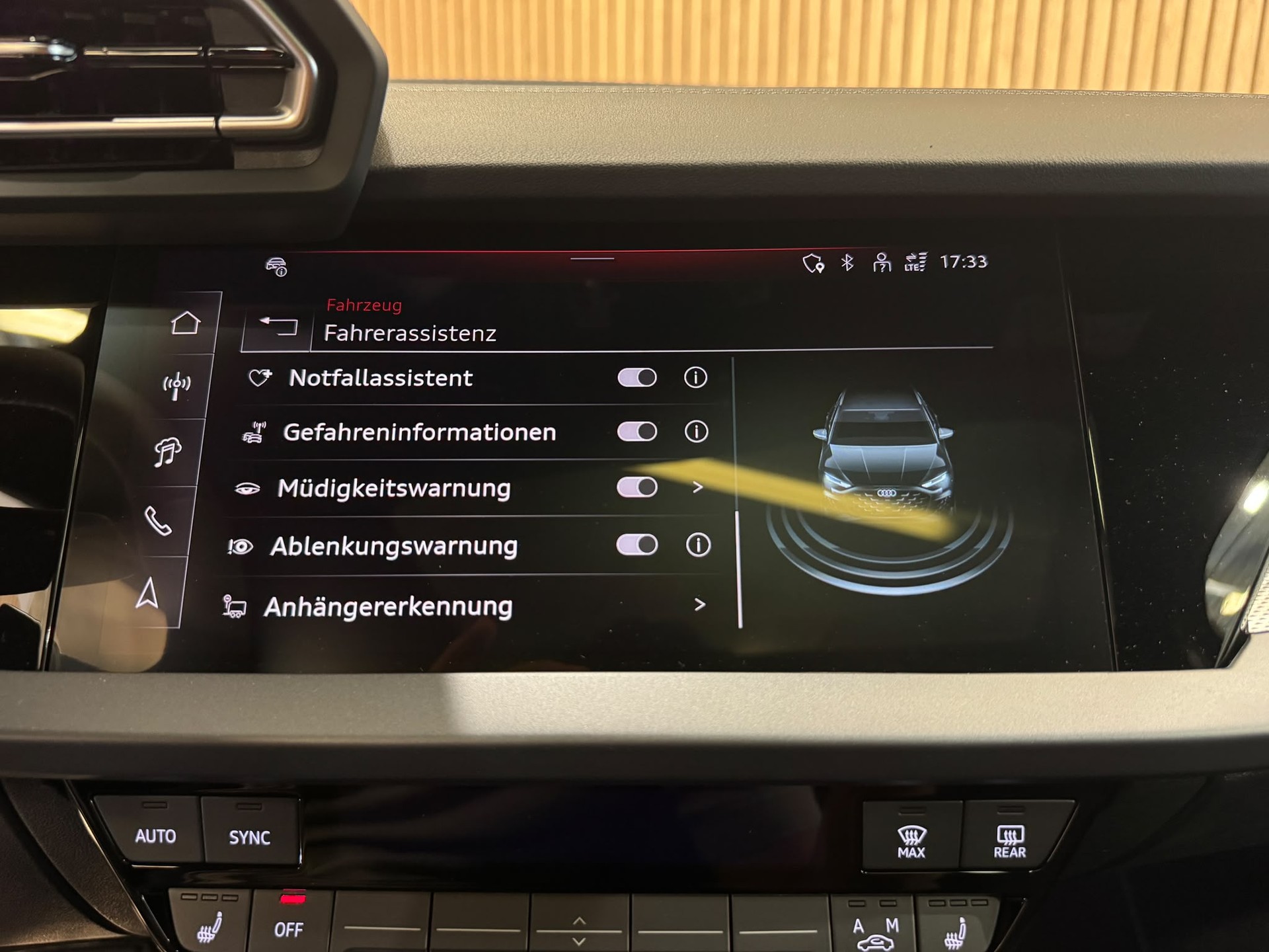 AUDI S3 Sportback-image-22