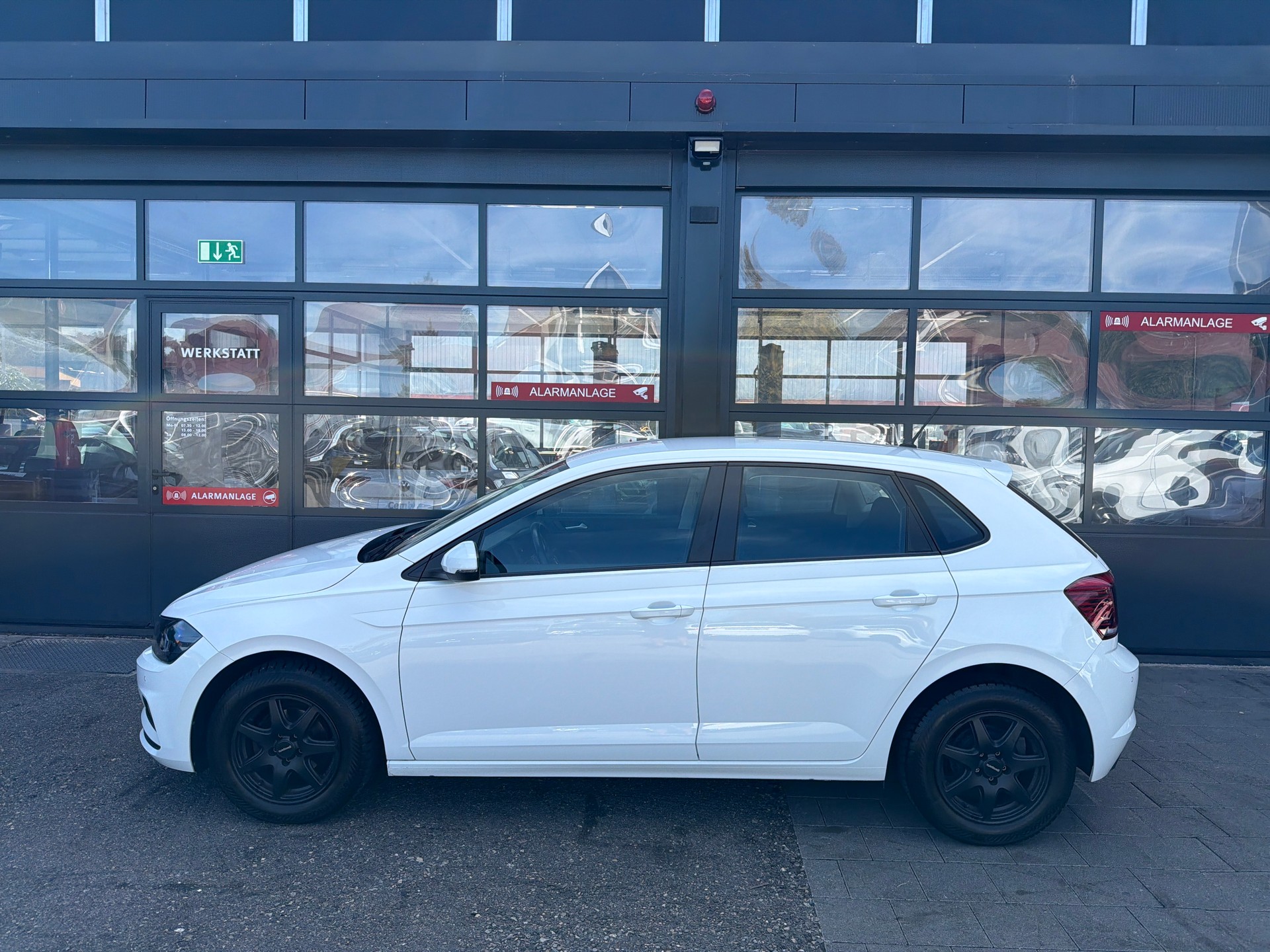 VW Polo 1.0 BMT Trendline-showroom-element-2