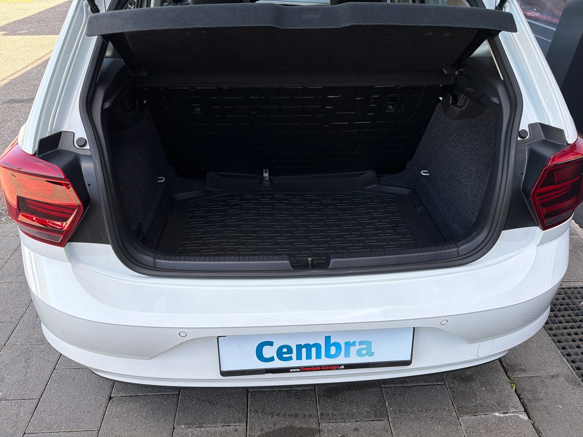 VW Polo 1.0 BMT Trendline-image-5
