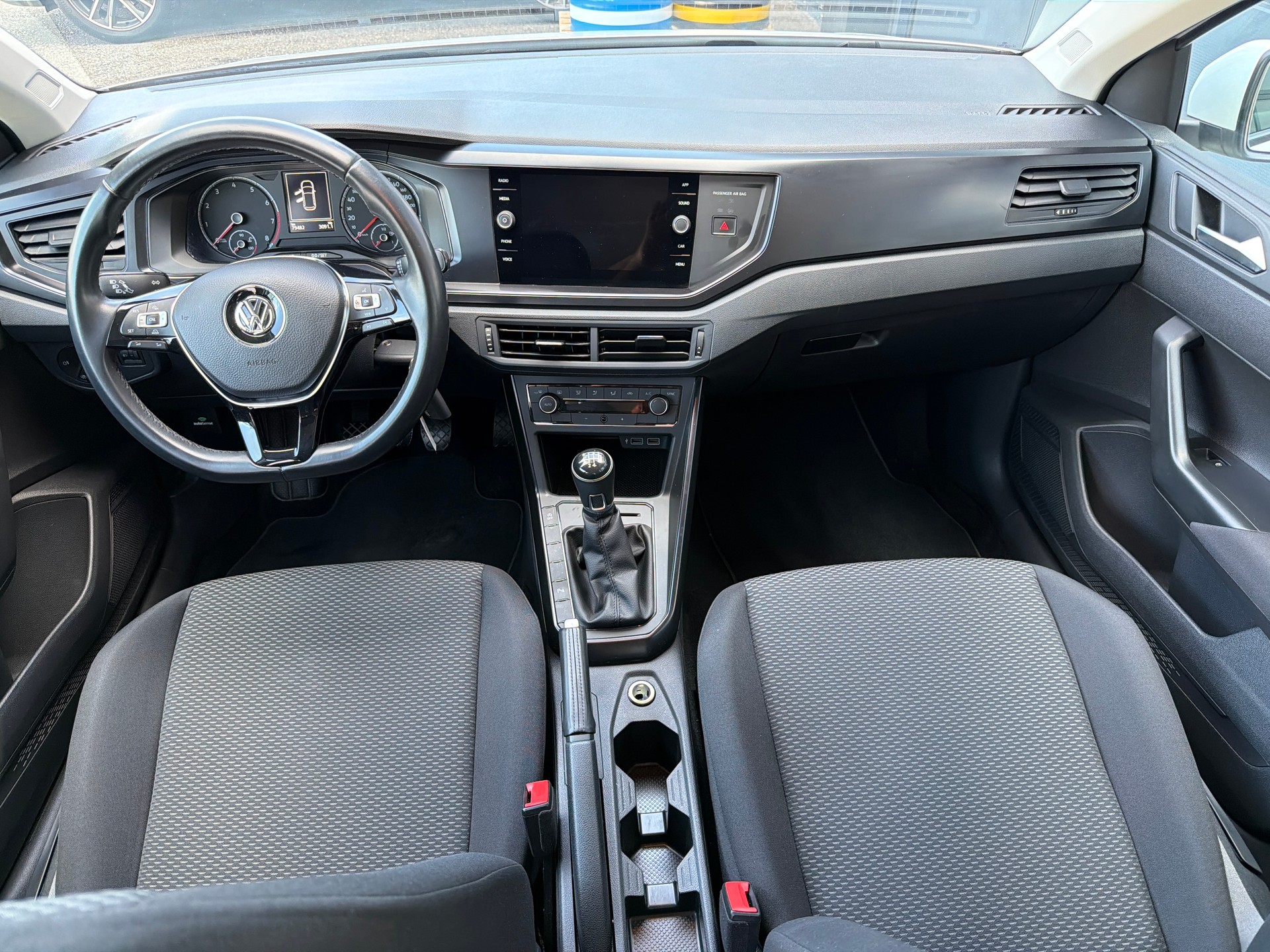VW Polo 1.0 BMT Trendline-image-9
