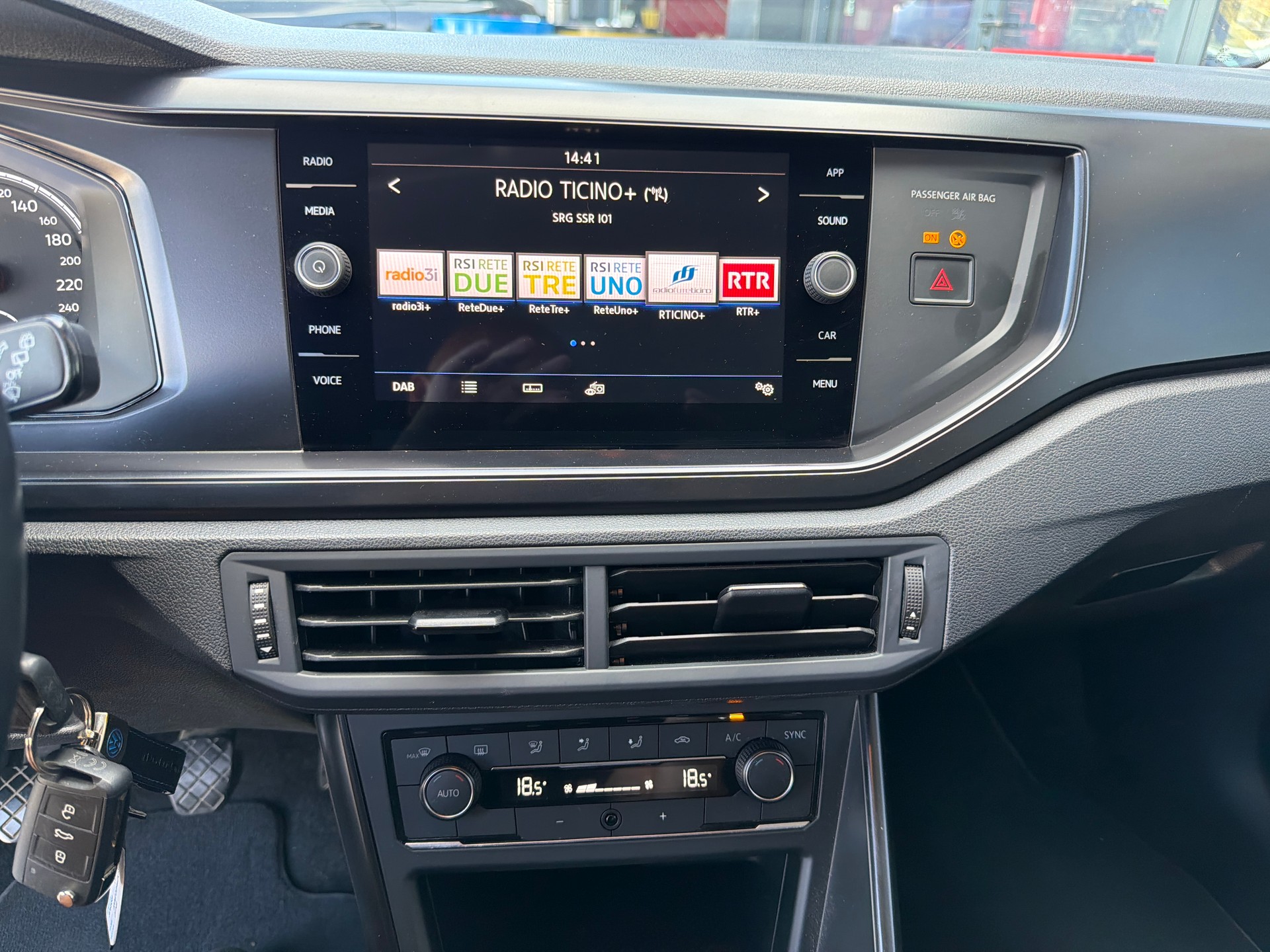 VW Polo 1.0 BMT Trendline-image-10