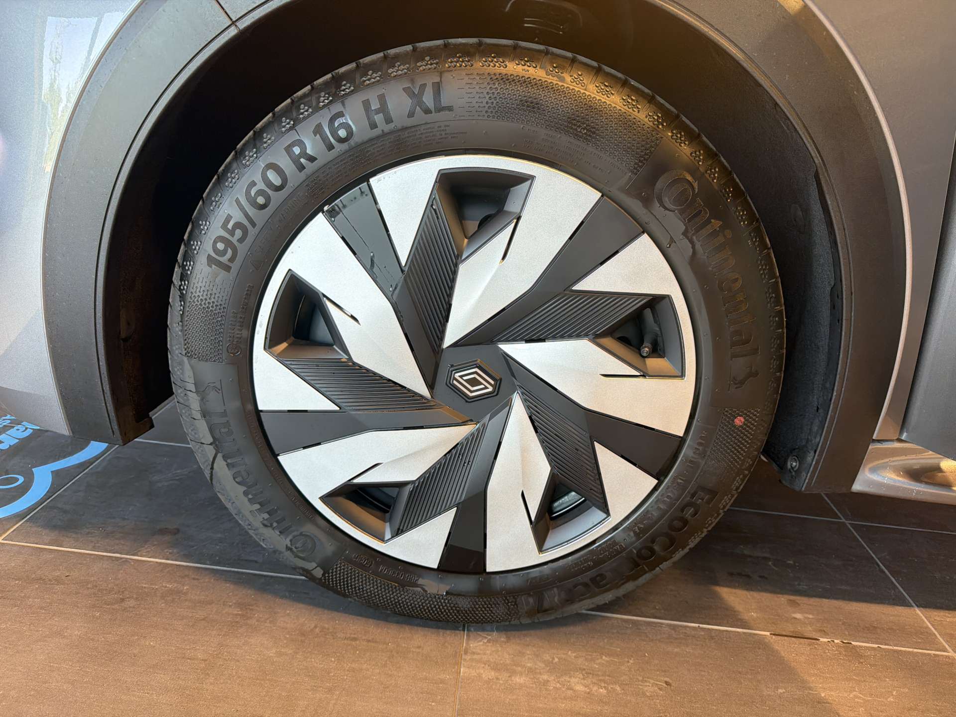 RENAULT Clio 1.2 TCe Evolution NEUES MODELL EDC-Automat-image-8
