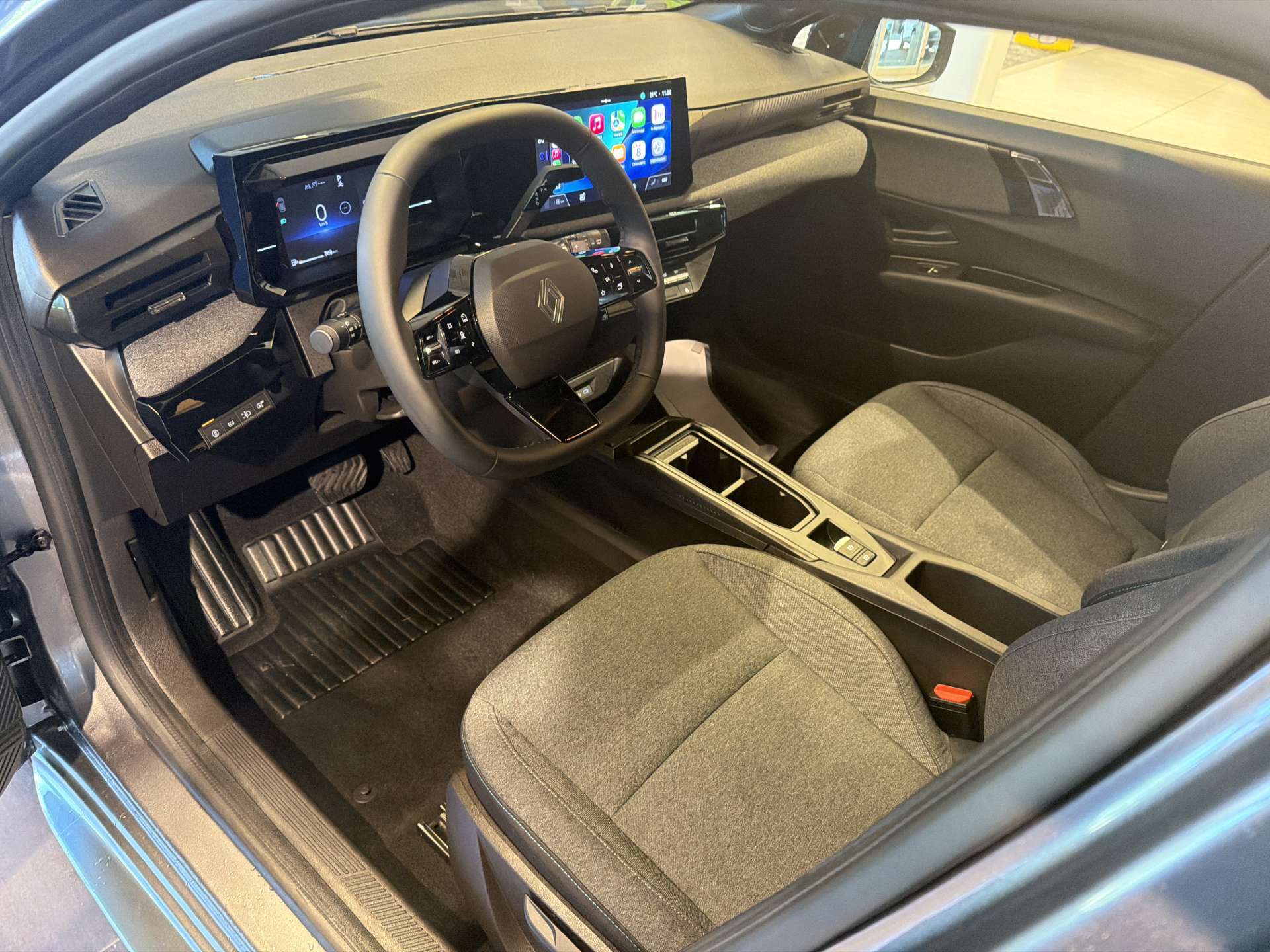 RENAULT Clio 1.2 TCe Evolution NEUES MODELL EDC-Automat-image-5