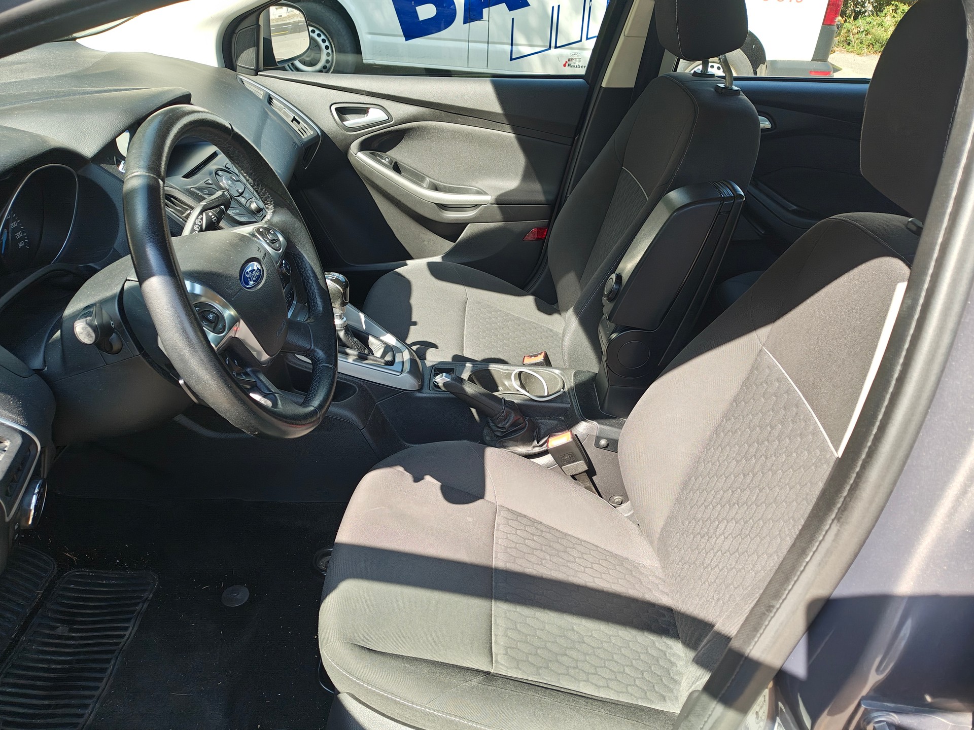 FORD Focus 1.0 SCTi Trend-image-6