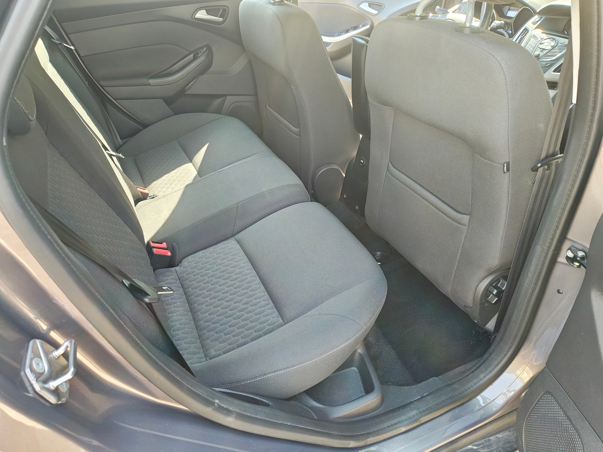 FORD Focus 1.0 SCTi Trend-image-9