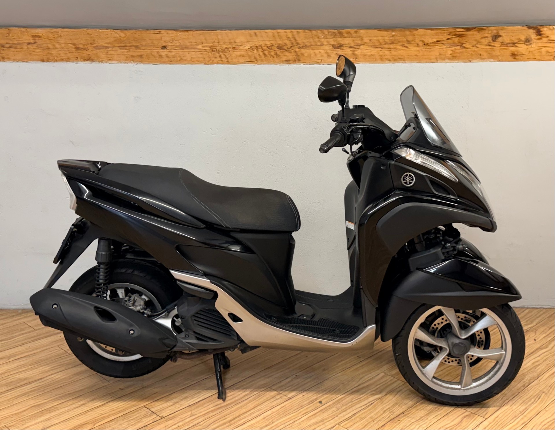 YAMAHA Tricity MW 125 ABS-showroom-element-1