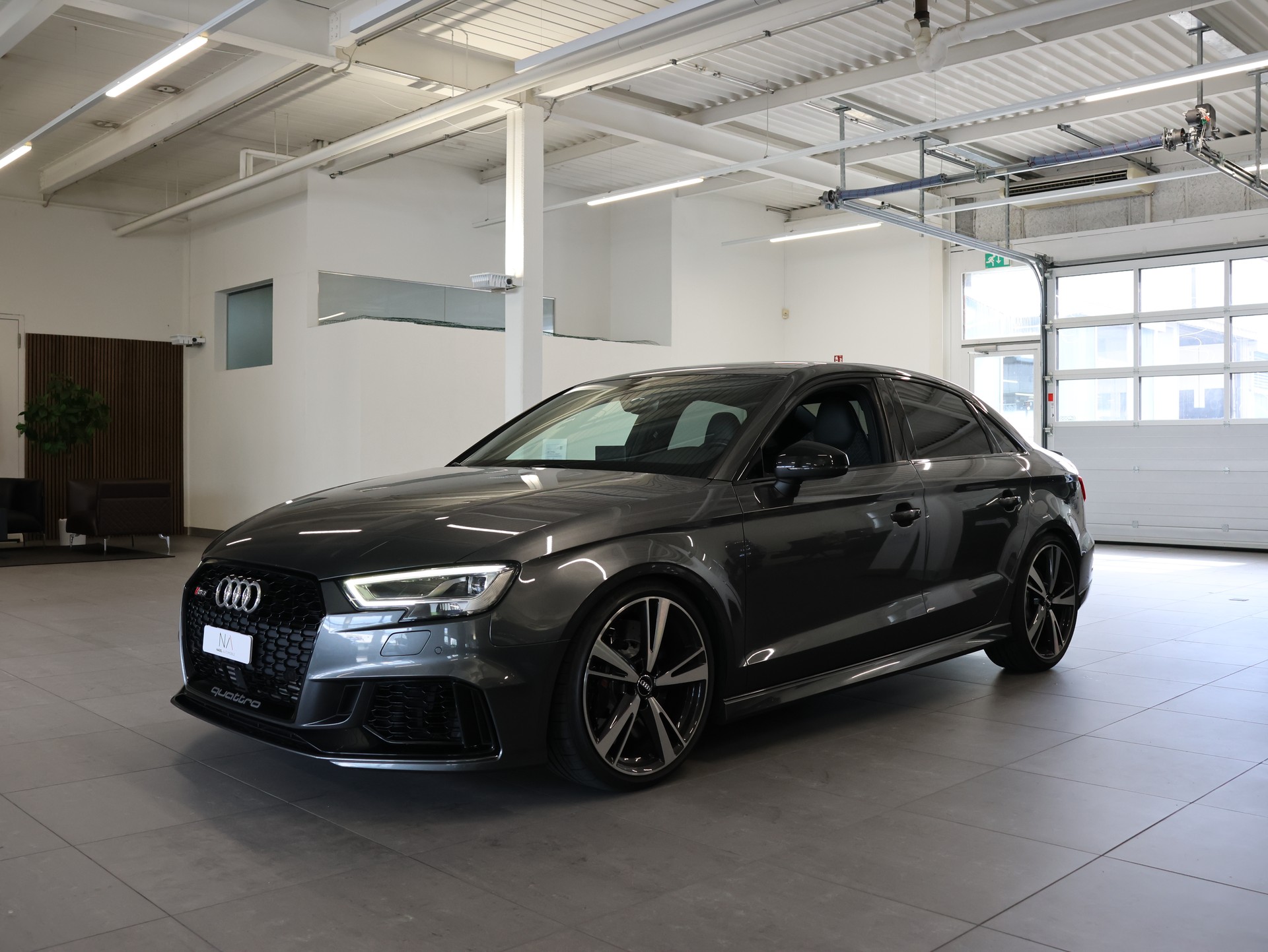 AUDI RS3 Limousine 2.5 TSI quattro S-tronic *MAGNETIC-RIDE*-image-5