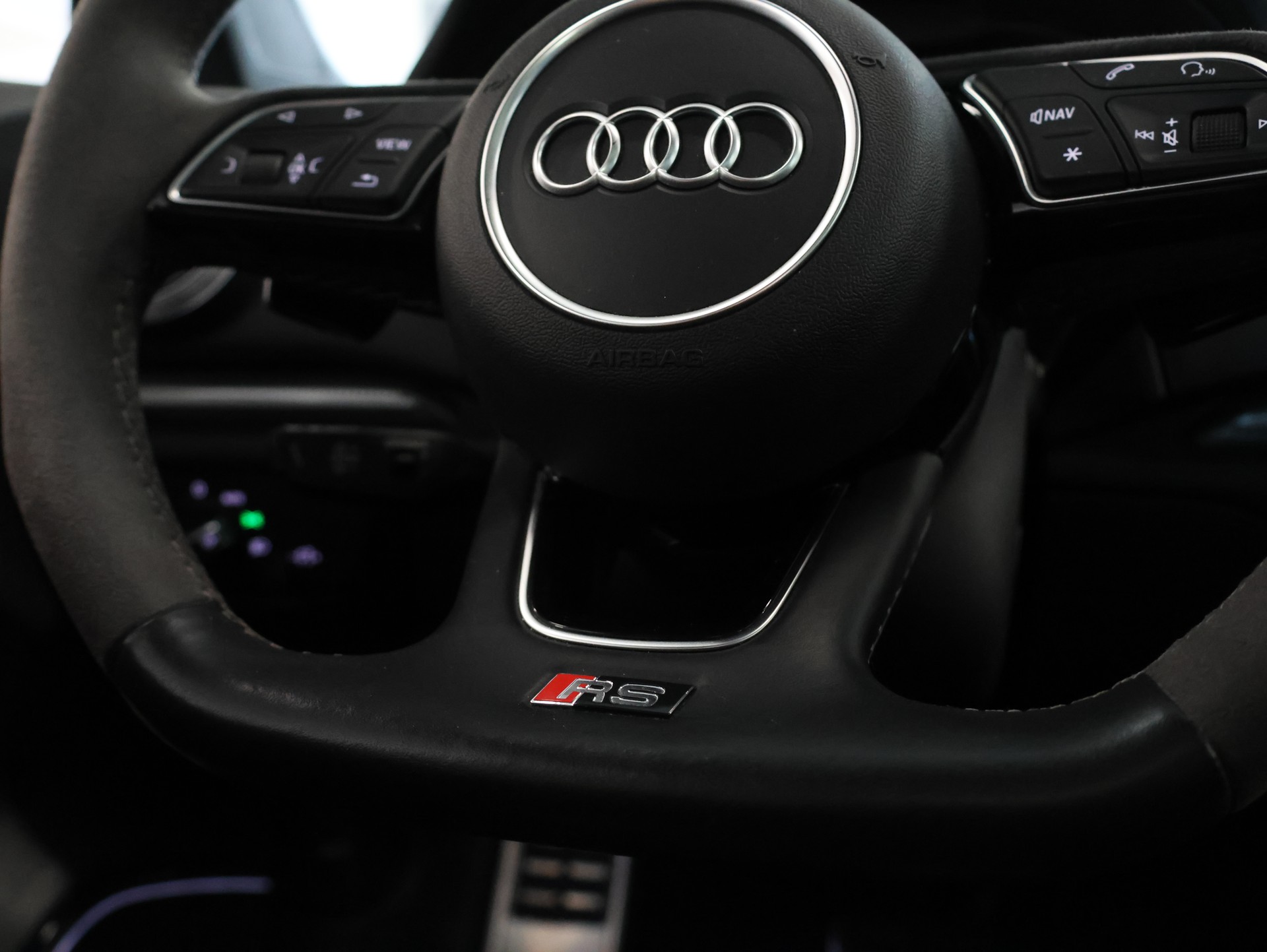 AUDI RS3 Limousine 2.5 TSI quattro S-tronic *MAGNETIC-RIDE*-image-25