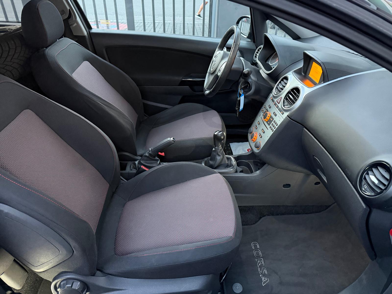 OPEL Corsa 1.4 TP Sport-image-14