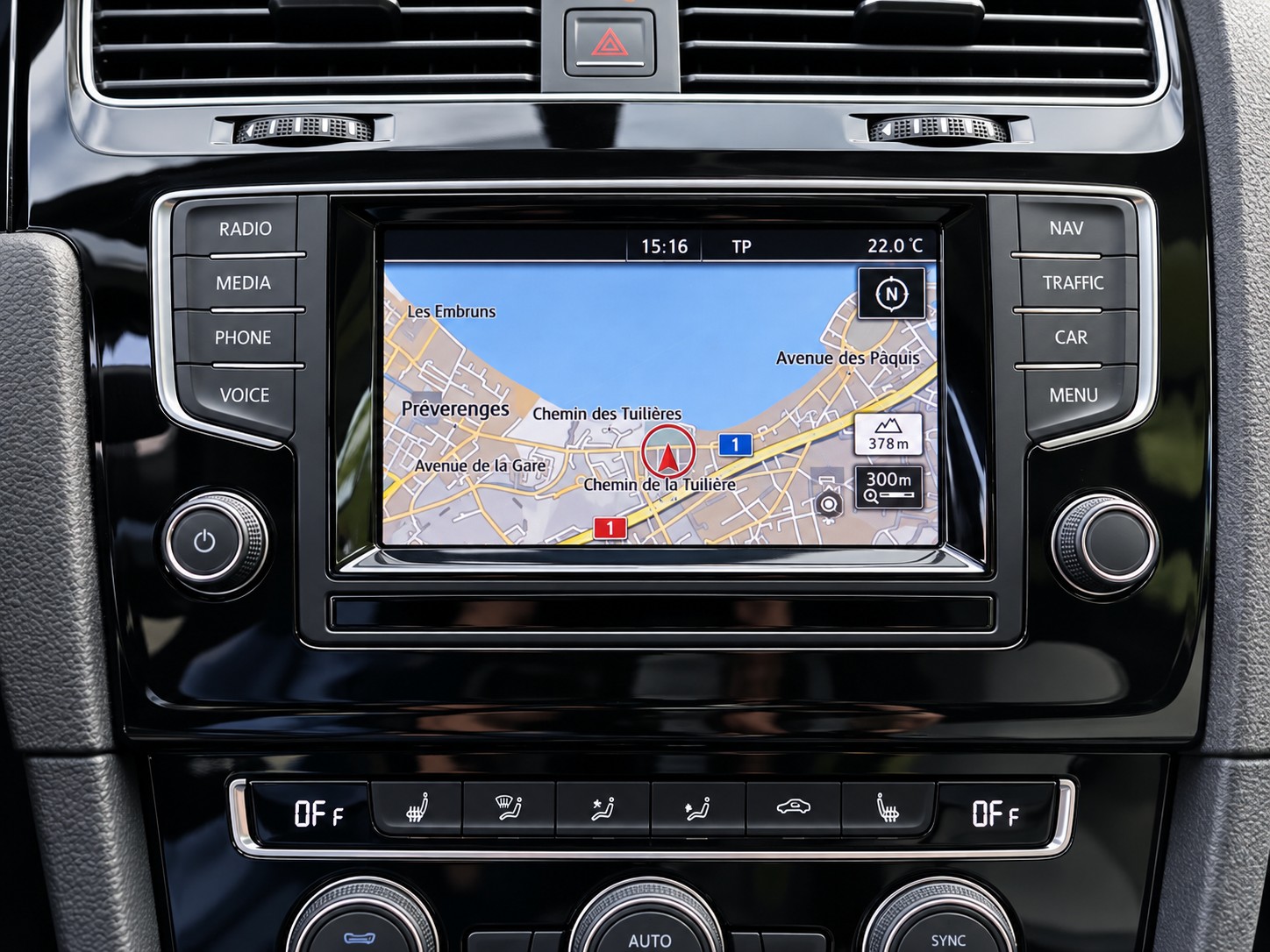 VW Golf 1.2 TSI Cup R-Line-image-13