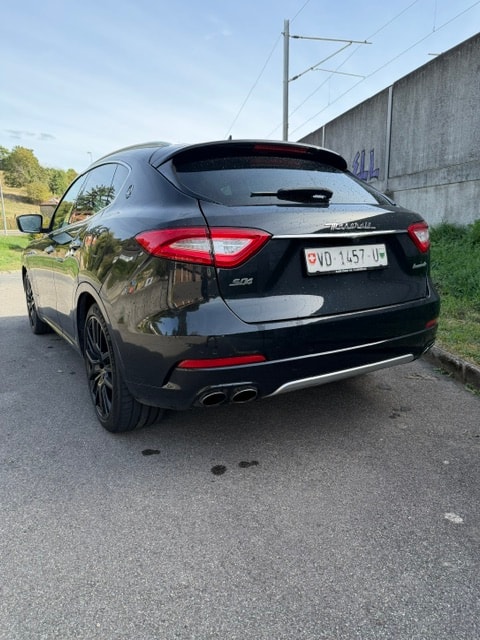 MASERATI Levante S 3.0 V6 GranLusso Automatica-showroom-element-1