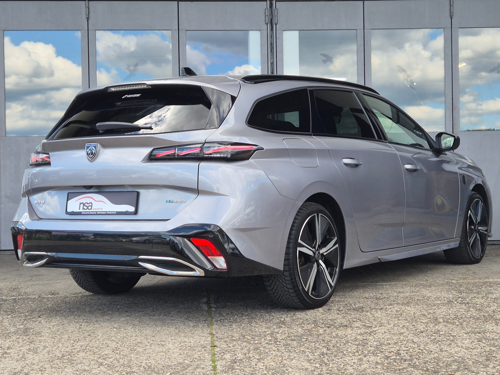 PEUGEOT 308 SW 1.6 PHEV 180 GT-image-5