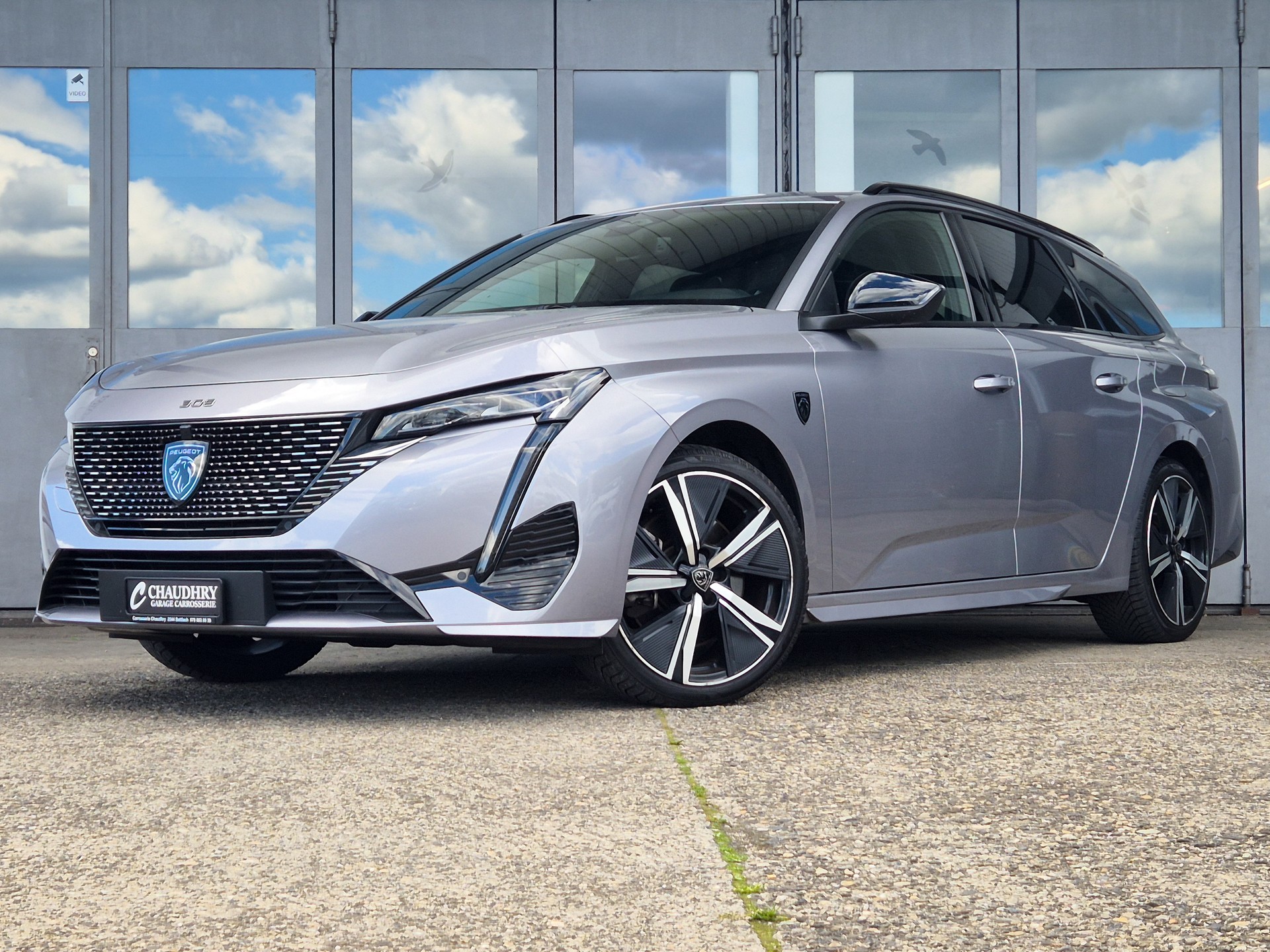 PEUGEOT 308 SW 1.6 PHEV 180 GT-image-0