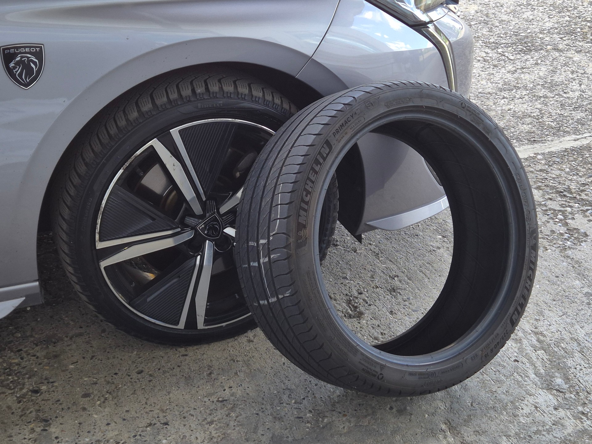 PEUGEOT 308 SW 1.6 PHEV 180 GT-image-30