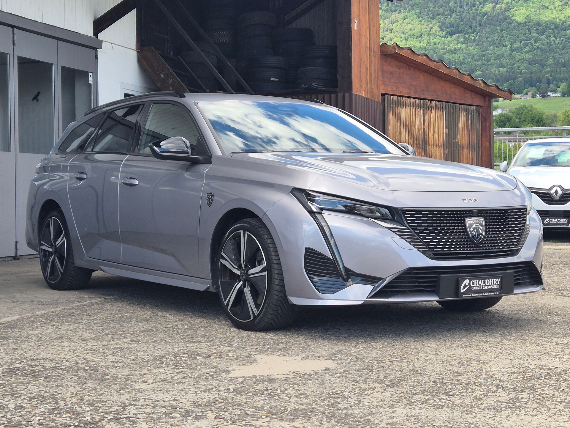 PEUGEOT 308 SW 1.6 PHEV 180 GT-image-4