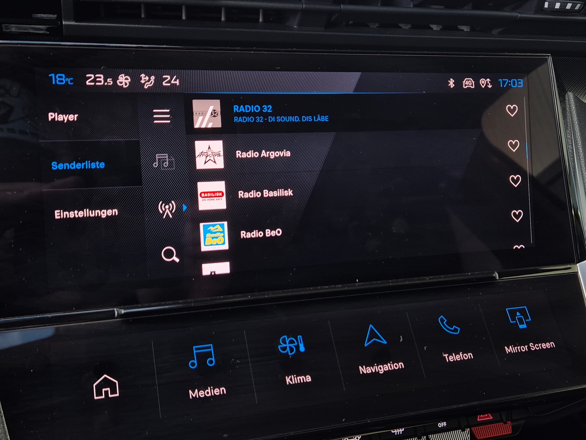 PEUGEOT 308 SW 1.6 PHEV 180 GT-image-21