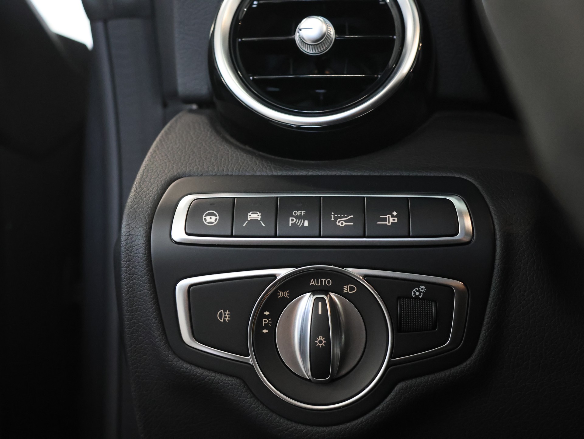 MERCEDES-BENZ C 63 S AMG Premium 9G-tronic *AMG-PERFORMANCE AUSPUFF*-image-38