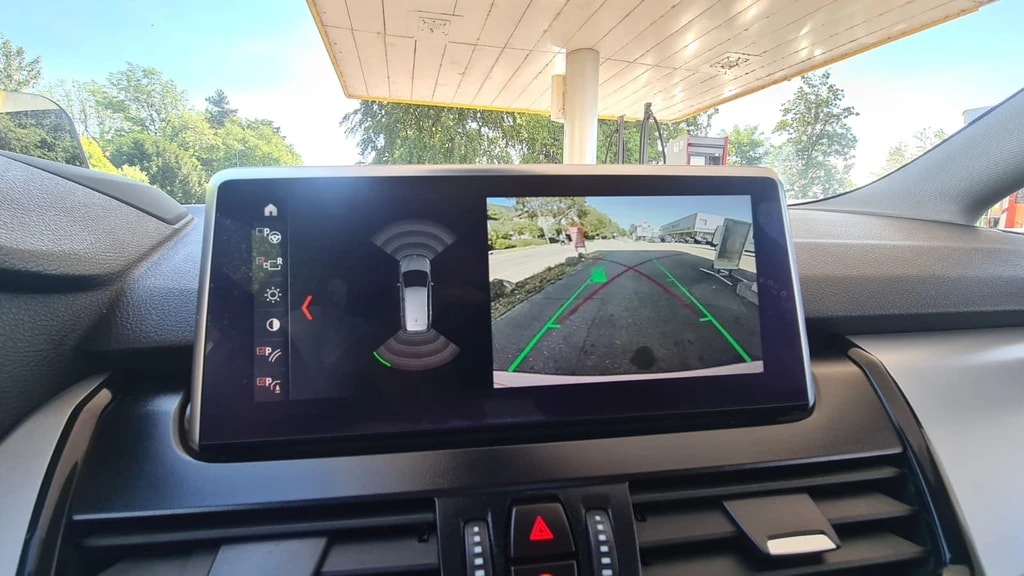 BMW 220d xDrive Gran Tourer Steptronic ** Teil-Leder ** Gr-Navi ** H.Up Disp ** Sitzheizung ** Frisch Ab MFK & Service ** **-image-14