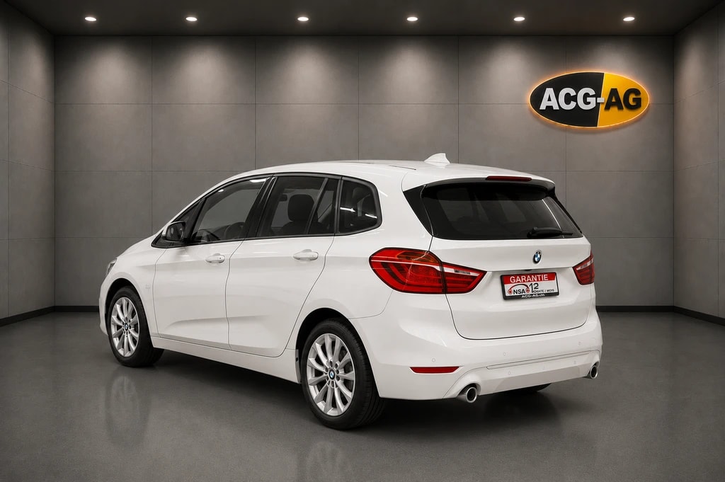 BMW 220d xDrive Gran Tourer Steptronic ** Teil-Leder ** Gr-Navi ** H.Up Disp ** Sitzheizung ** Frisch Ab MFK & Service ** **-image-4