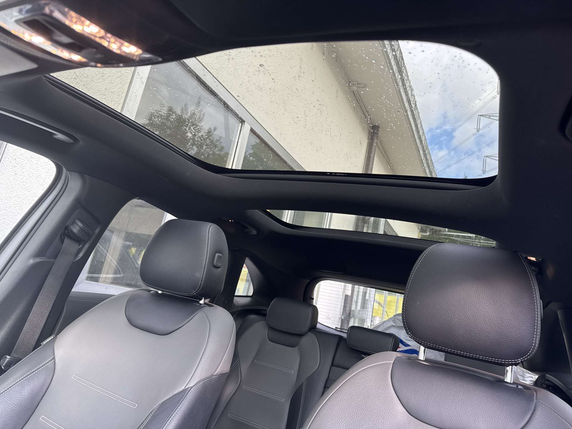 MERCEDES-BENZ GLA 35 AMG 4Matic 8G-Speedshift DCT-Automat-image-13