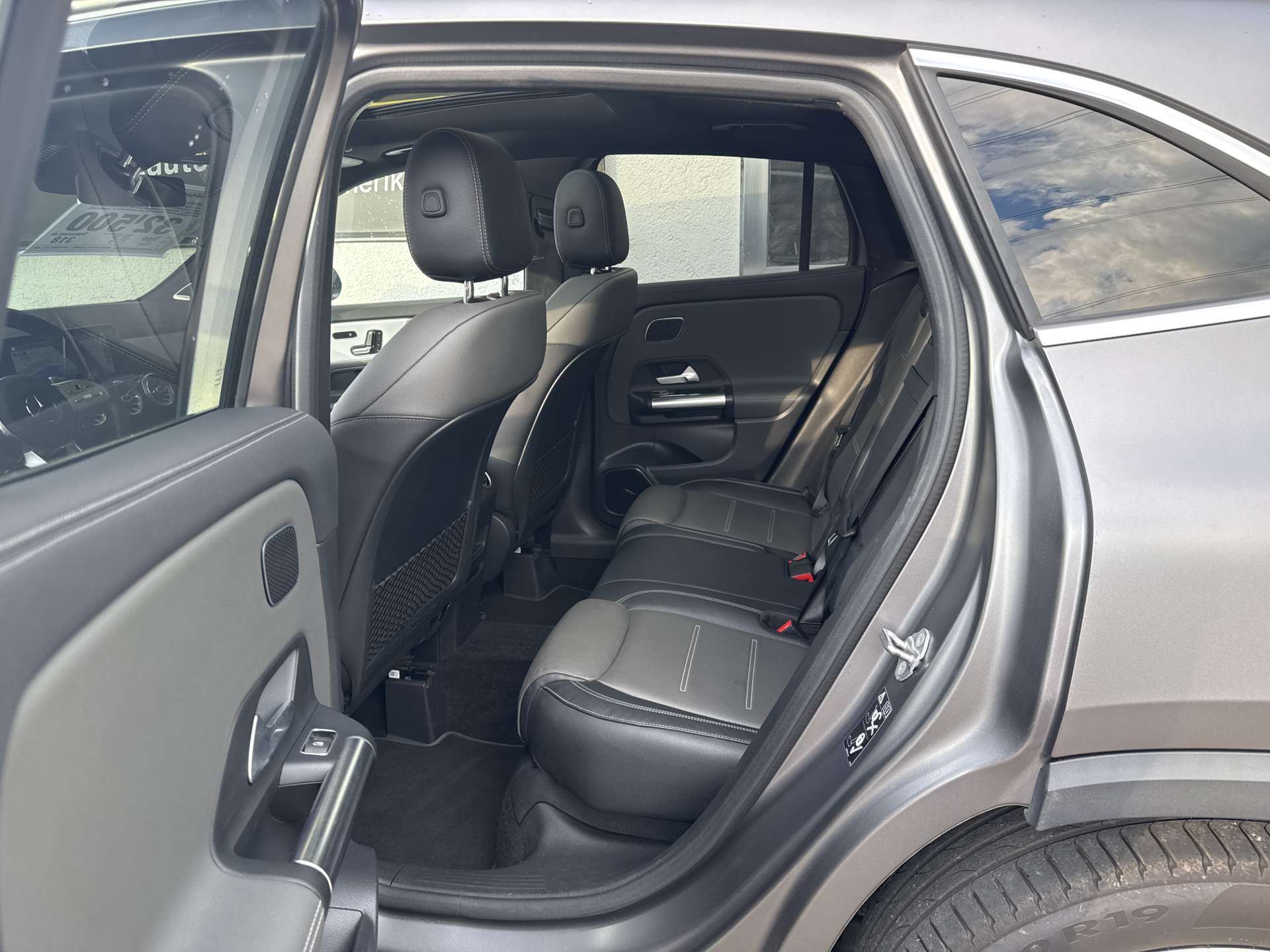 MERCEDES-BENZ GLA 35 AMG 4Matic 8G-Speedshift DCT-Automat-image-7