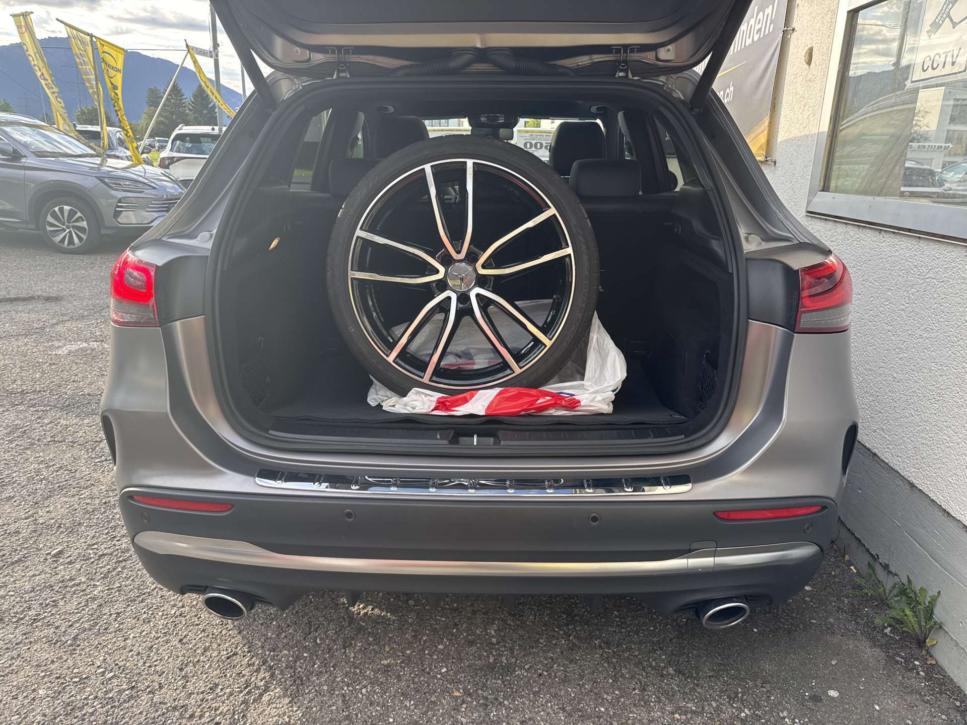 MERCEDES-BENZ GLA 35 AMG 4Matic 8G-Speedshift DCT-Automat-image-8