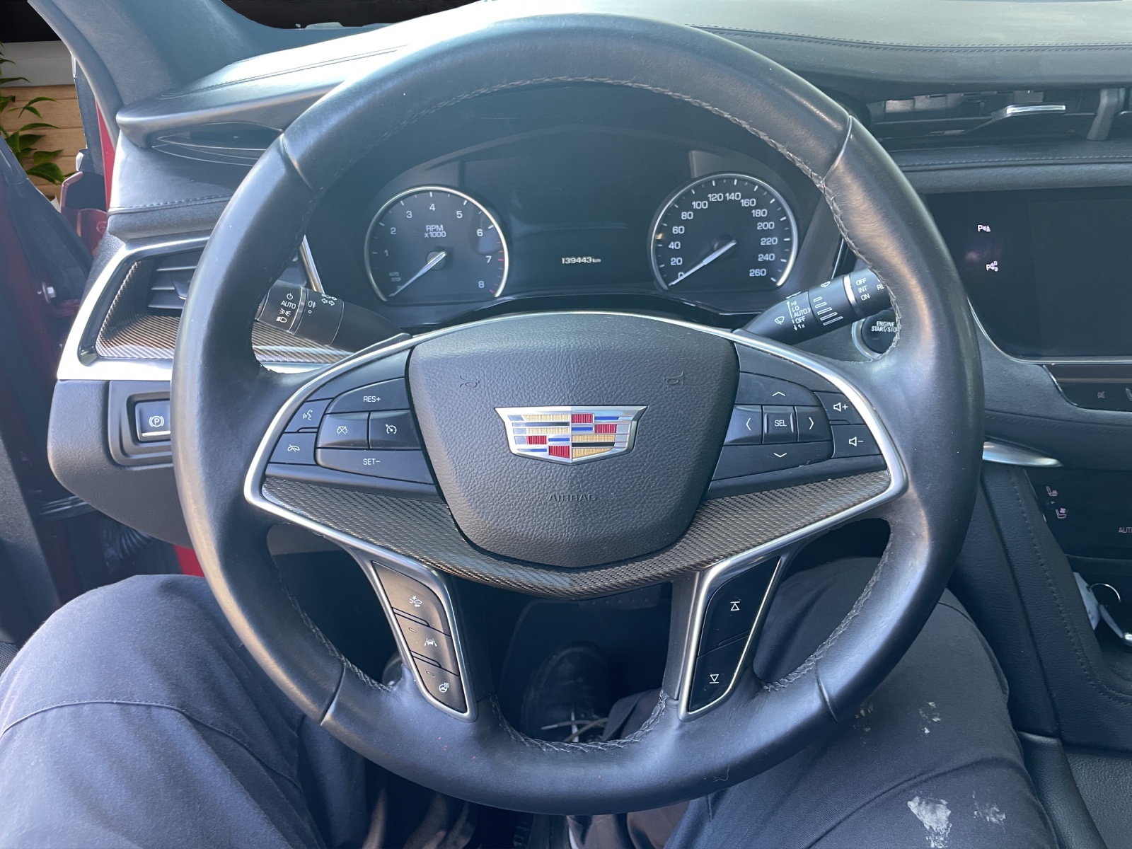 CADILLAC XT5 Luxury-image-11