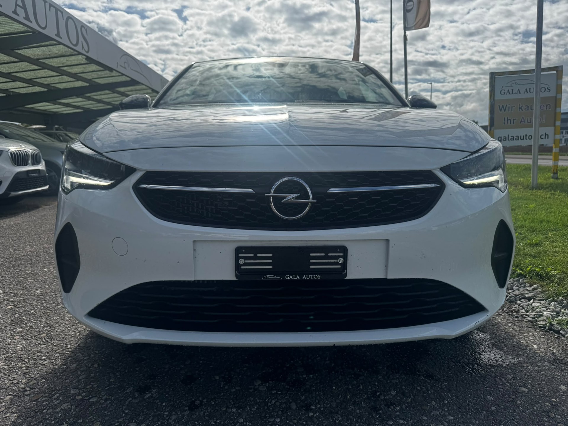 OPEL Corsa 1.2 TP Edition-image-1