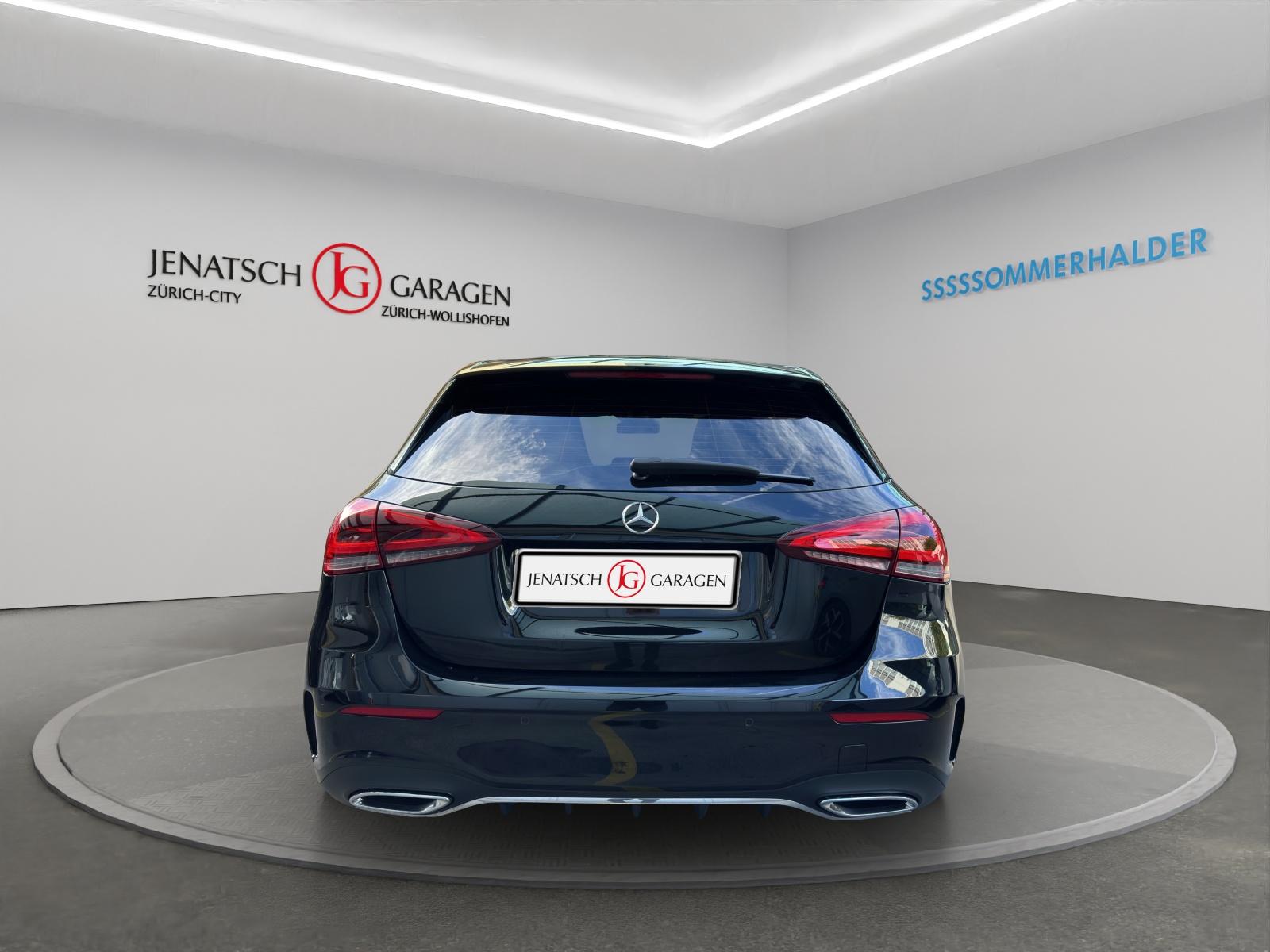 MERCEDES-BENZ A 200 AMG Line-image-3
