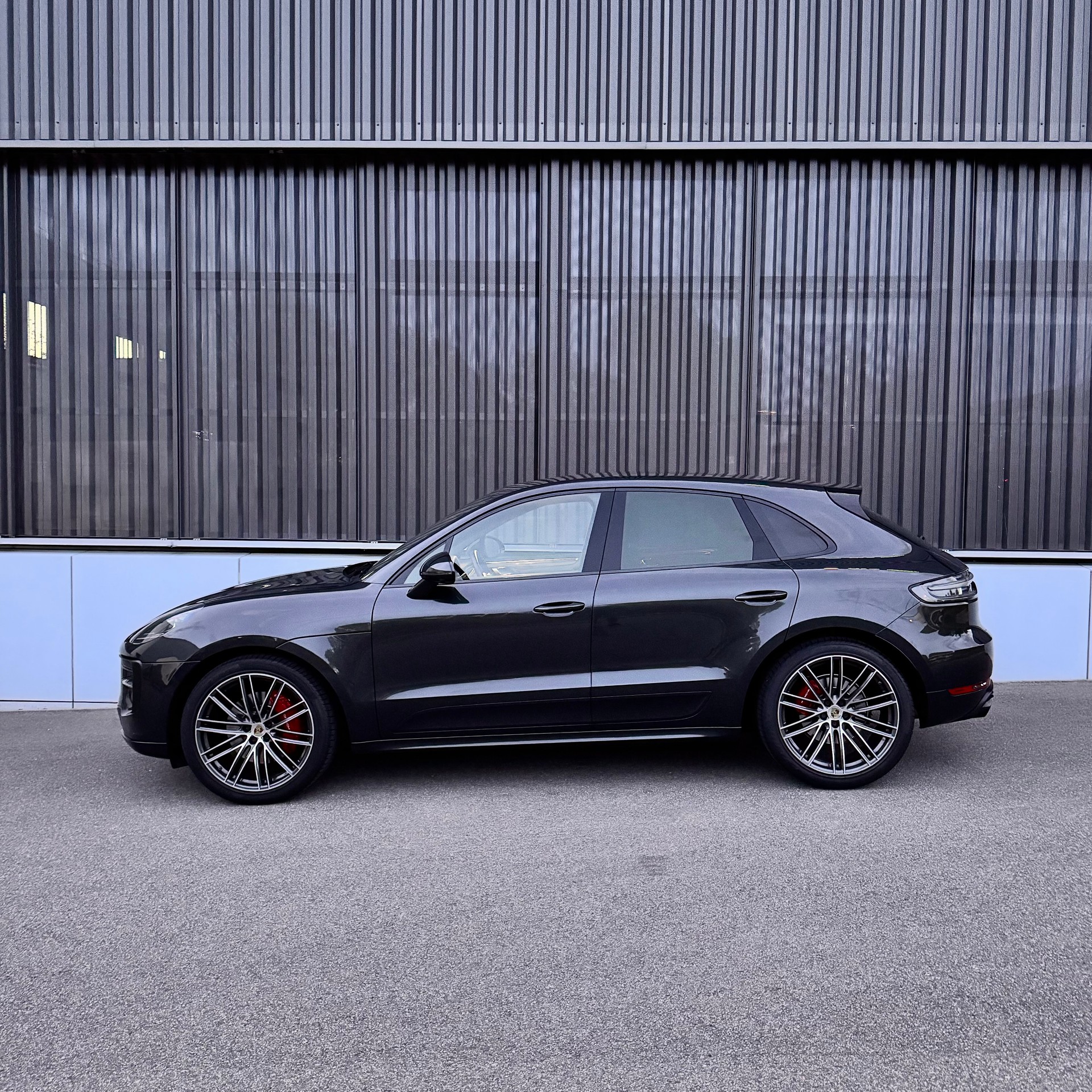 PORSCHE 2.9 V6 GTS-image-2