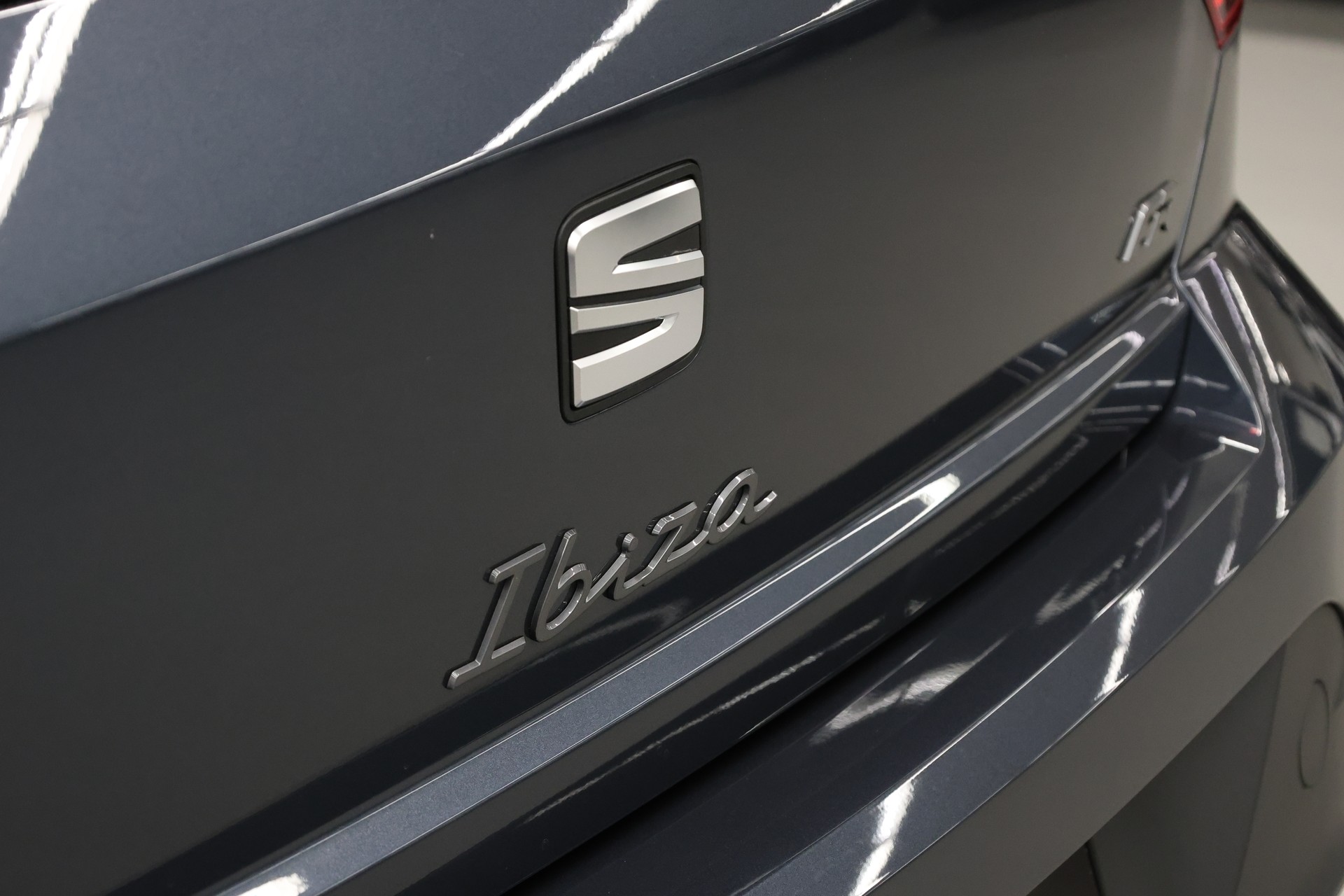 SEAT Ibiza 1.0 TSI 115 FR DSG-image-10
