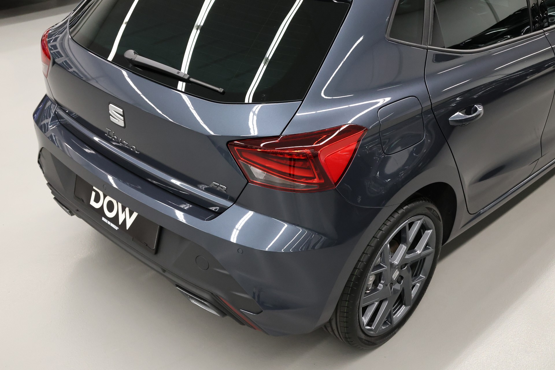 SEAT Ibiza 1.0 TSI 115 FR DSG-image-9