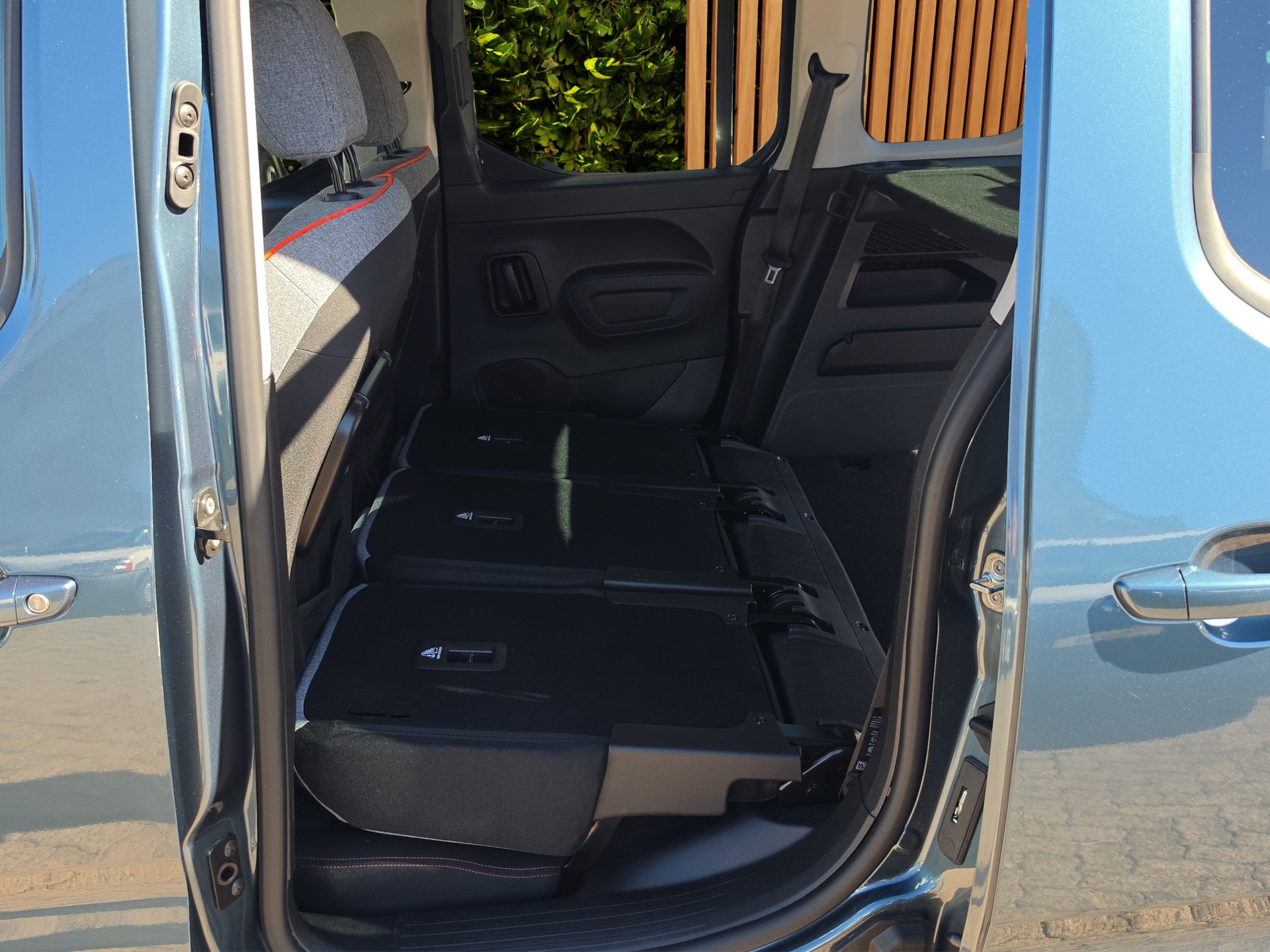 CITROEN Berlingo 1.5 BlueHDi Max EAT8-image-11