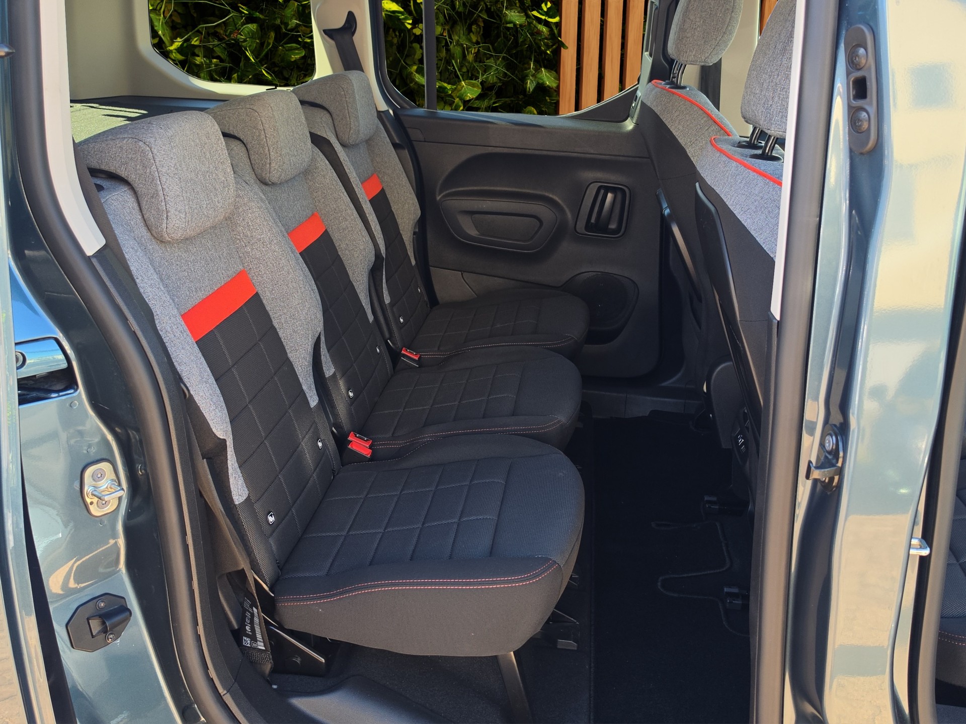 CITROEN Berlingo 1.5 BlueHDi Max EAT8-image-13