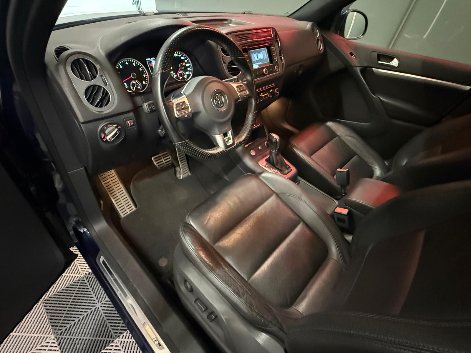 VW Tiguan 2.0 TSI Cup R-Line 4Motion DSG-image-1