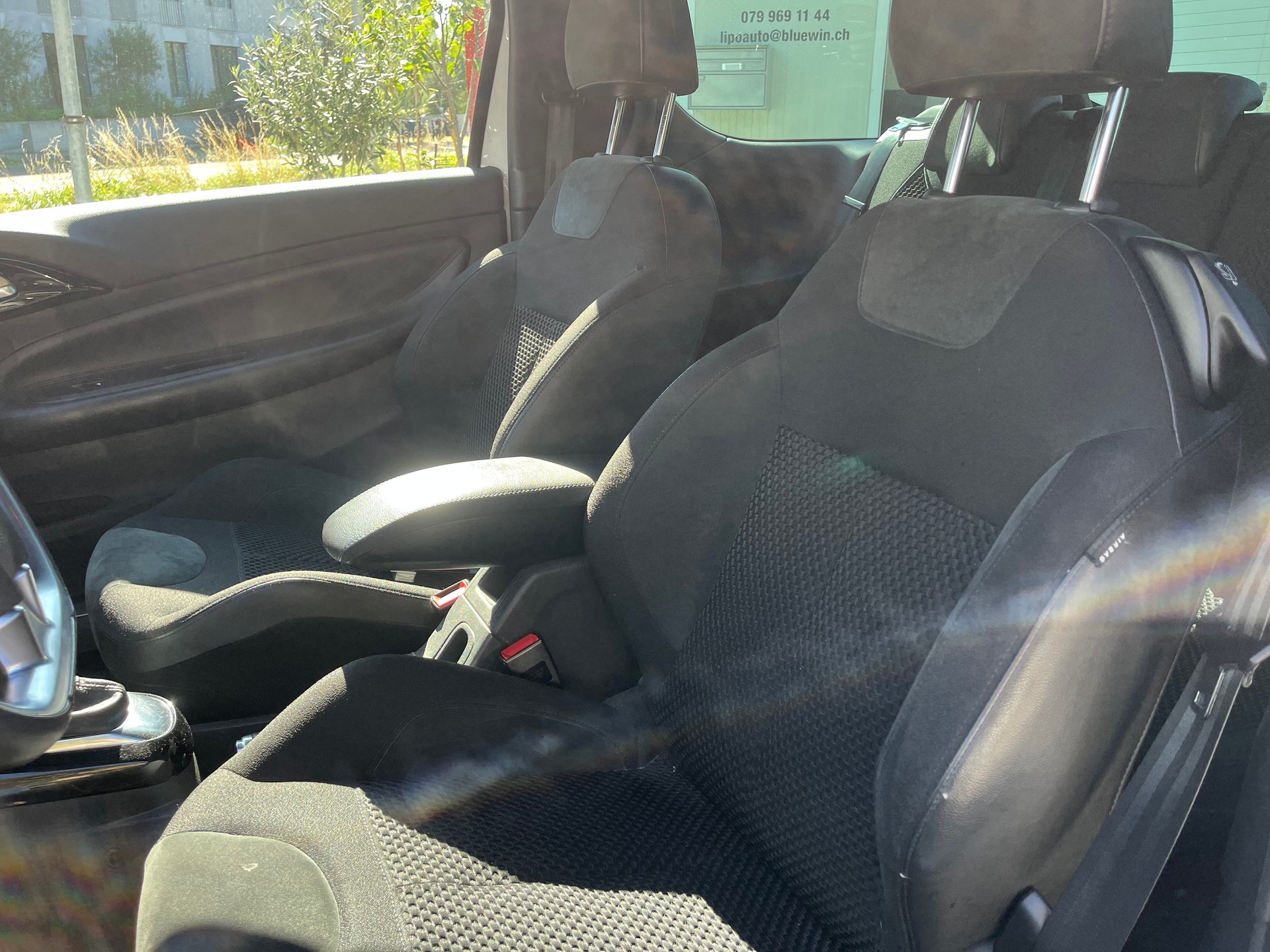 DS AUTOMOBILES DS3 1.6 THP Faubourg Addict-image-10