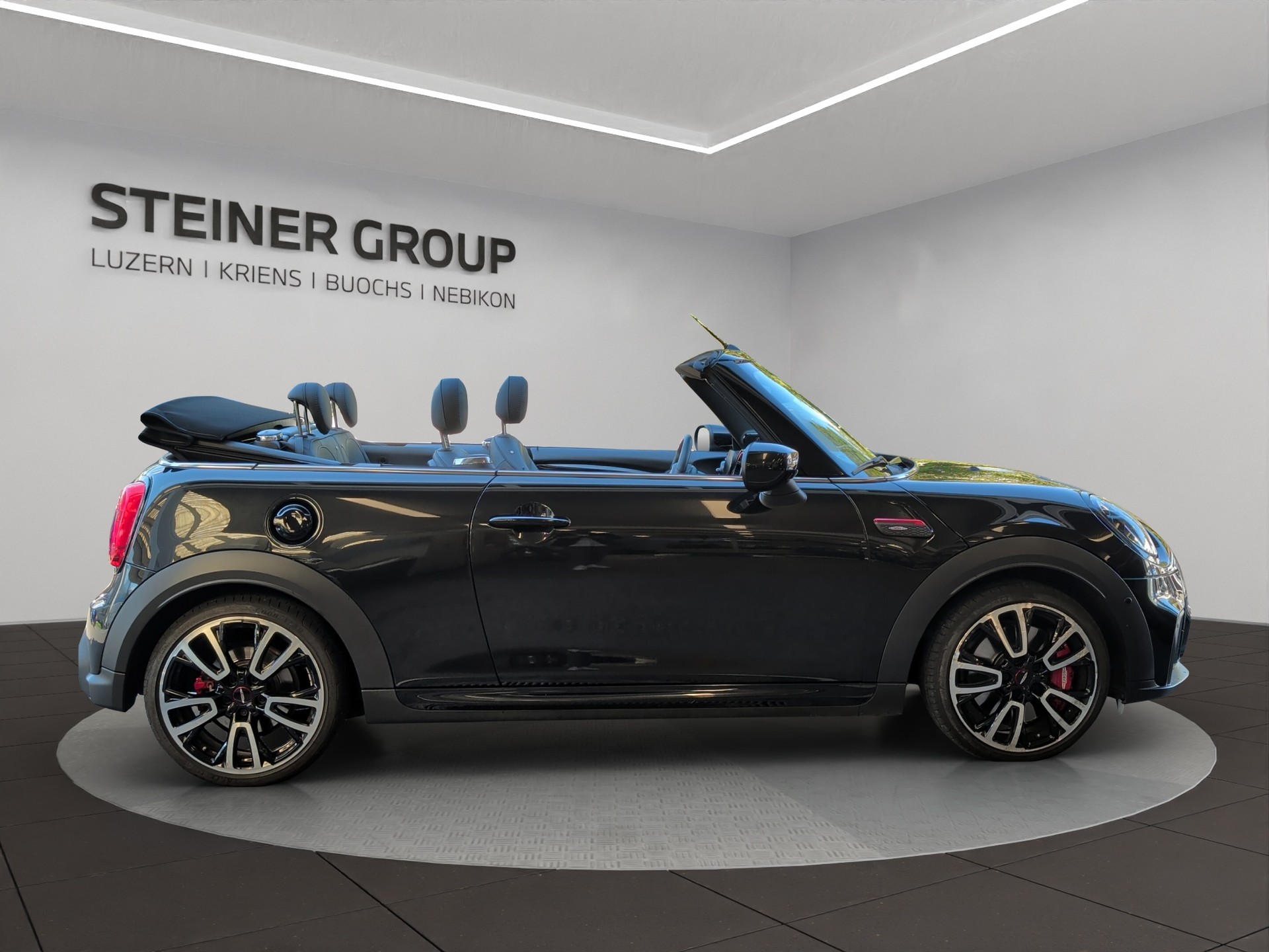 MINI Cooper John Cooper Works Cabriolet Steptronic-image-3