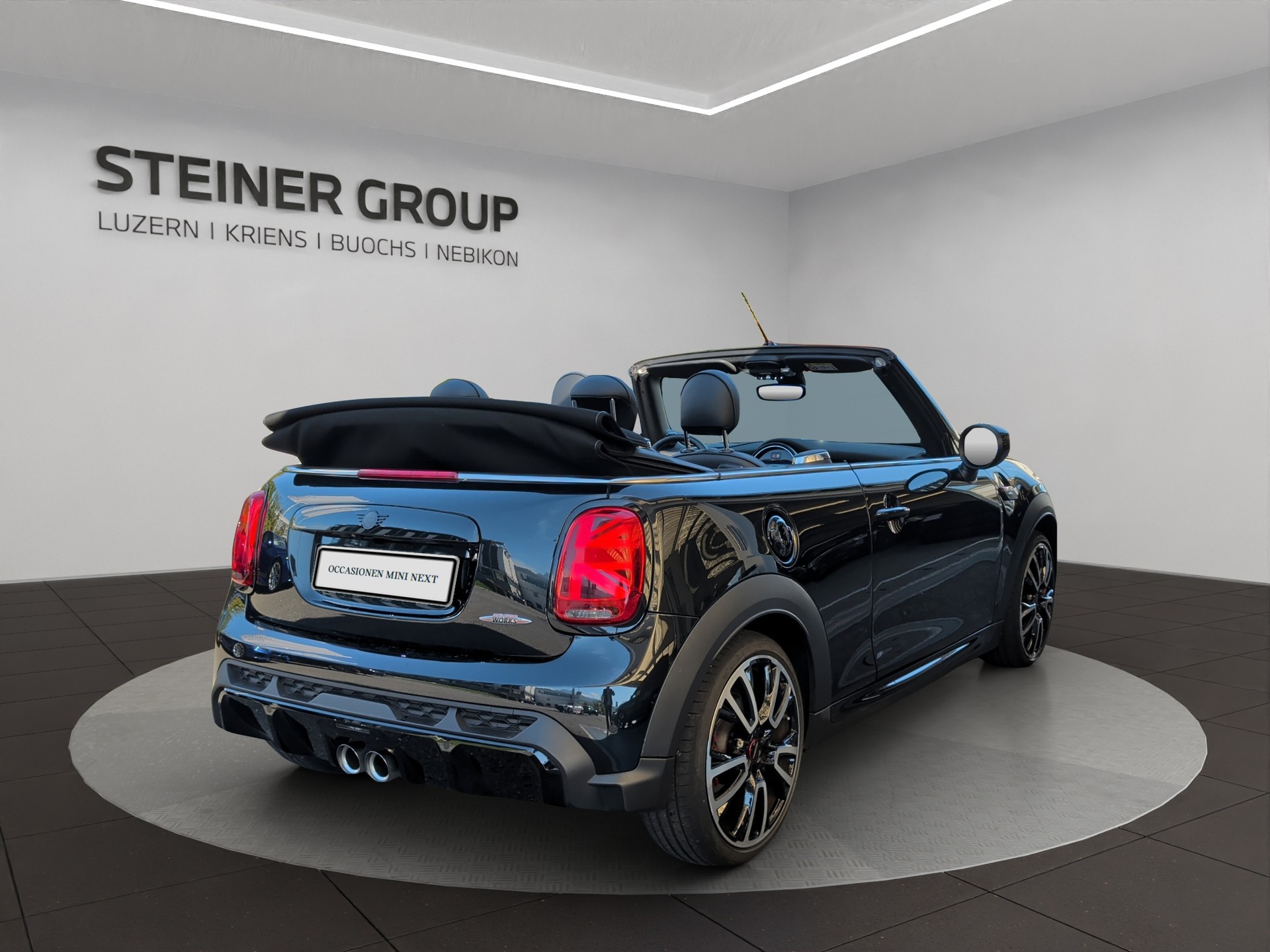 MINI Cooper John Cooper Works Cabriolet Steptronic-image-4