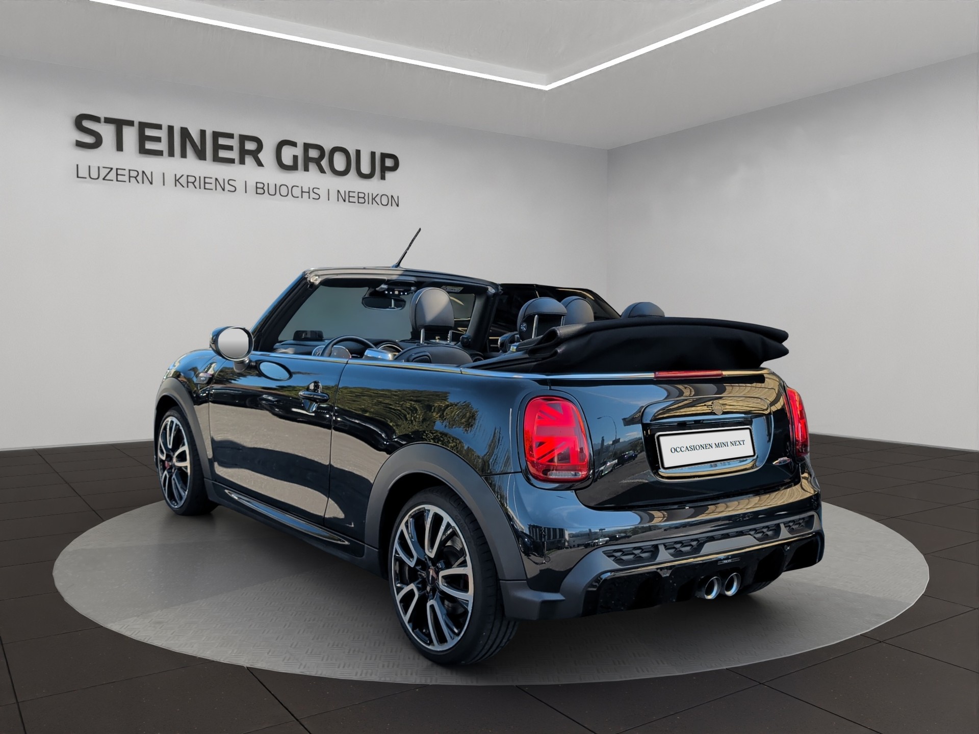 MINI Cooper John Cooper Works Cabriolet Steptronic-image-6