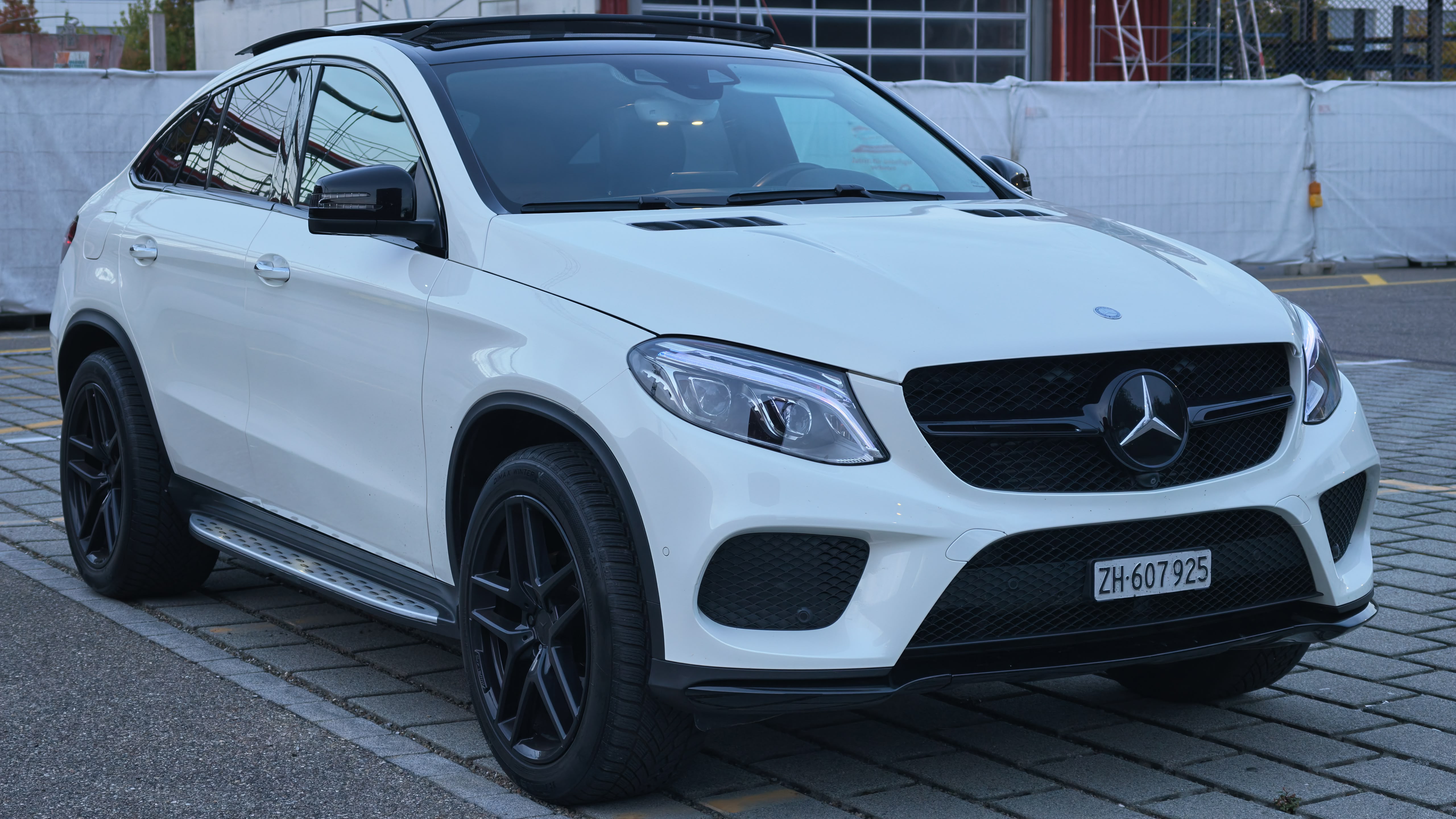 Car photo