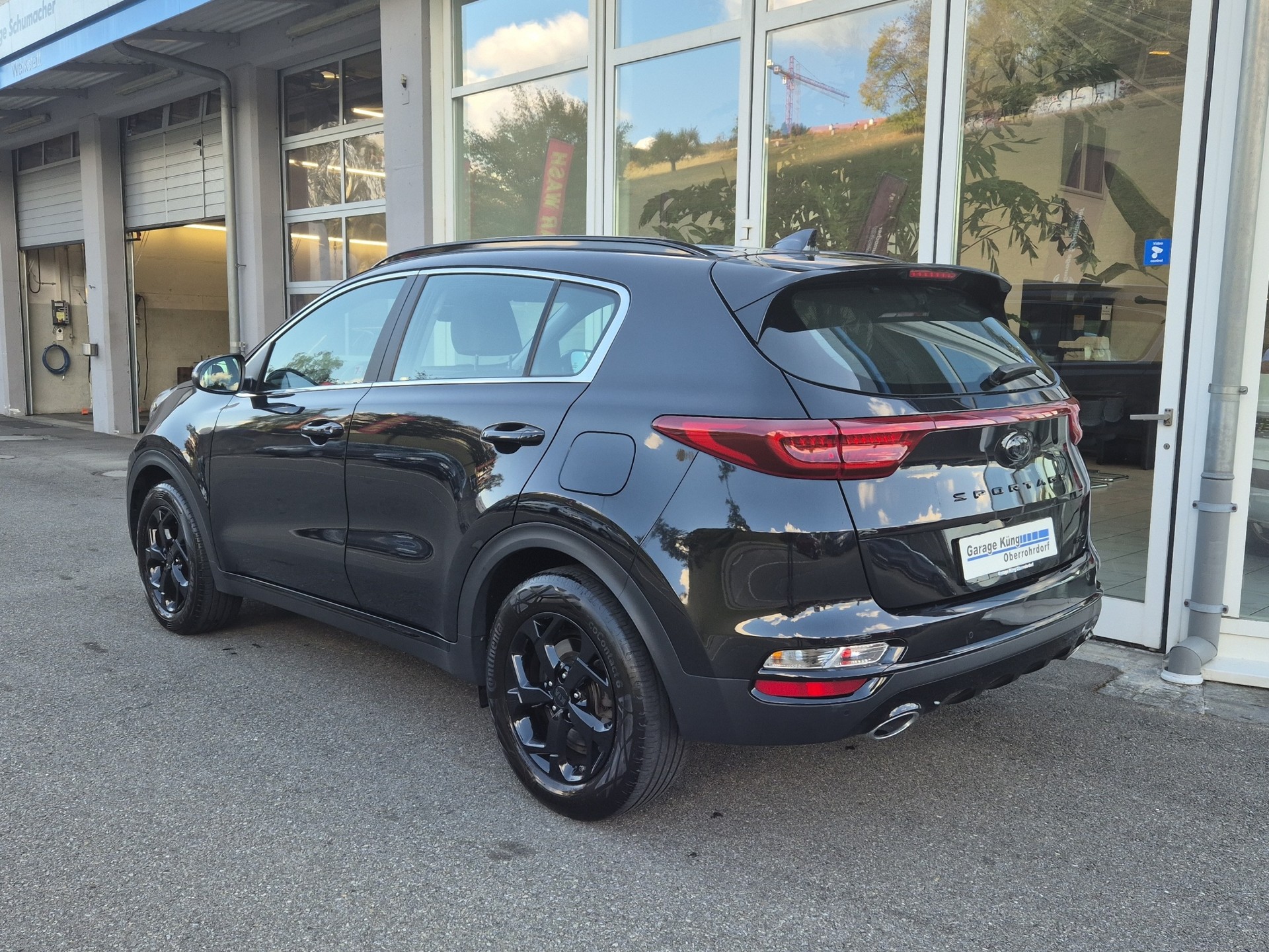 KIA Sportage 1.6 T-GDi Black Edition 4WD Automat-image-5