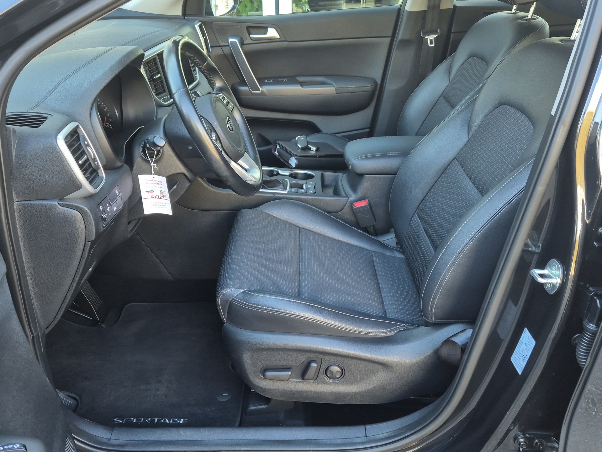 KIA Sportage 1.6 T-GDi Black Edition 4WD Automat-image-10
