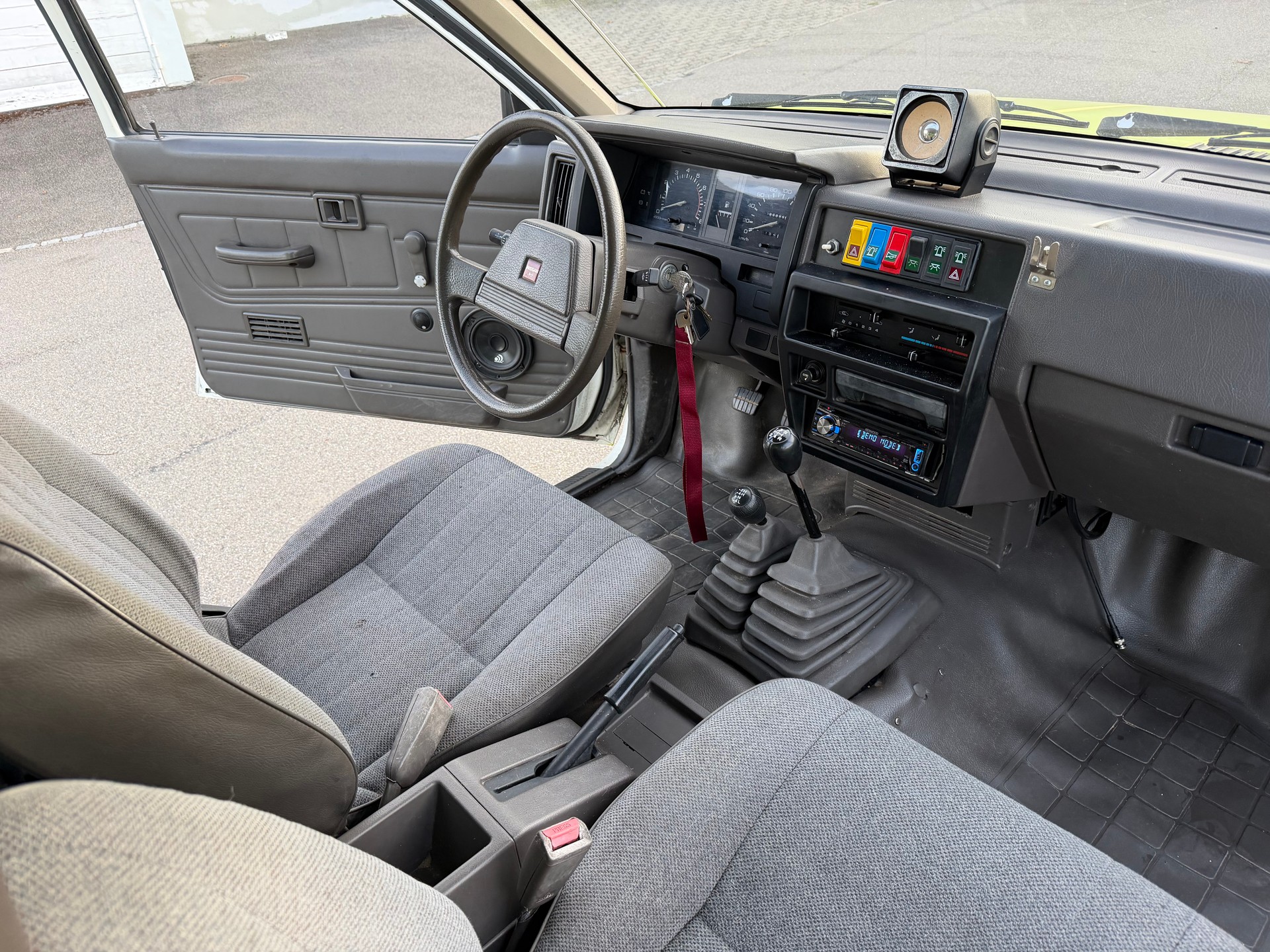 NISSAN King Cab 2.4 4x4 KNMD21-image-6