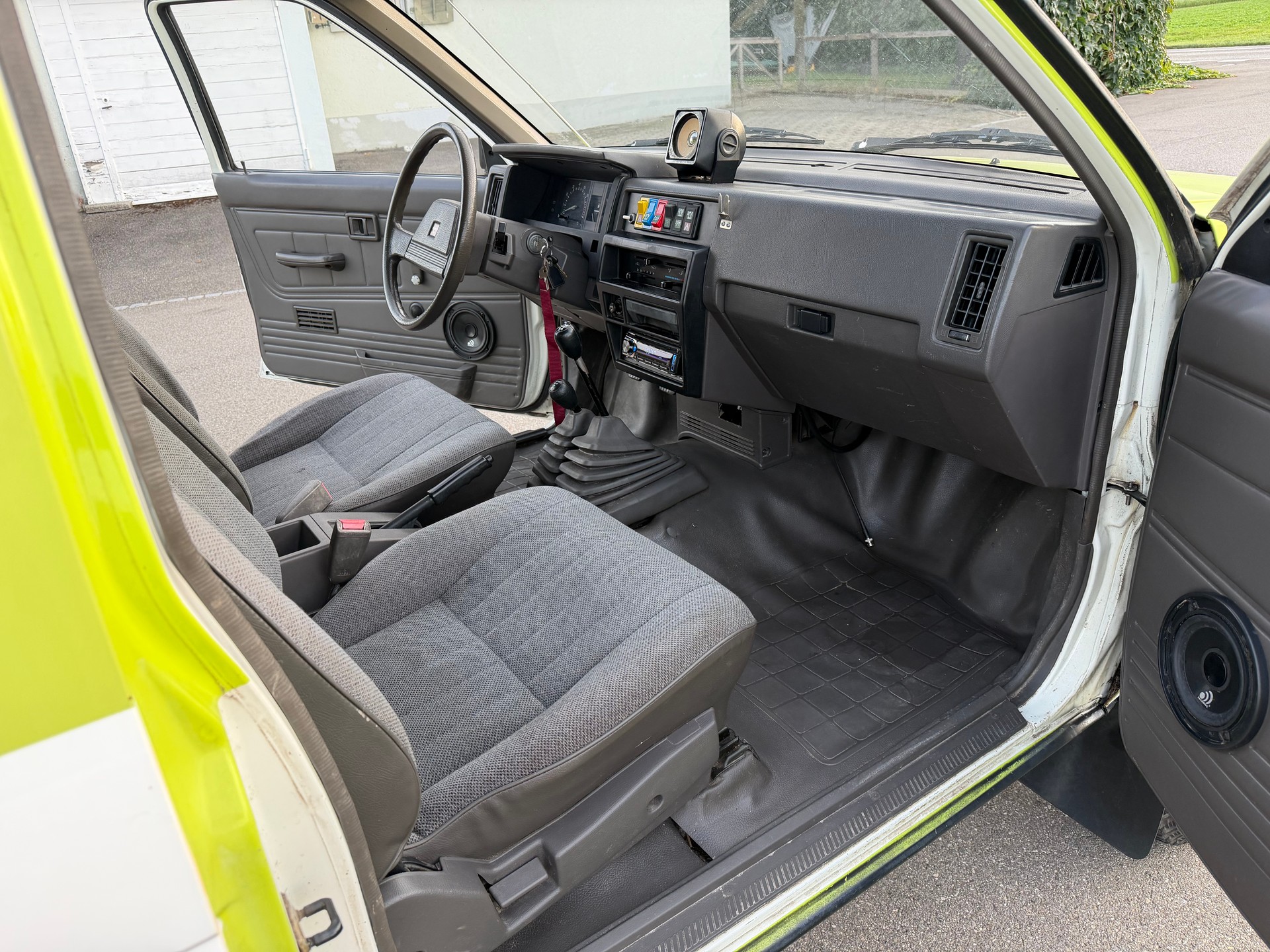 NISSAN King Cab 2.4 4x4 KNMD21-image-7